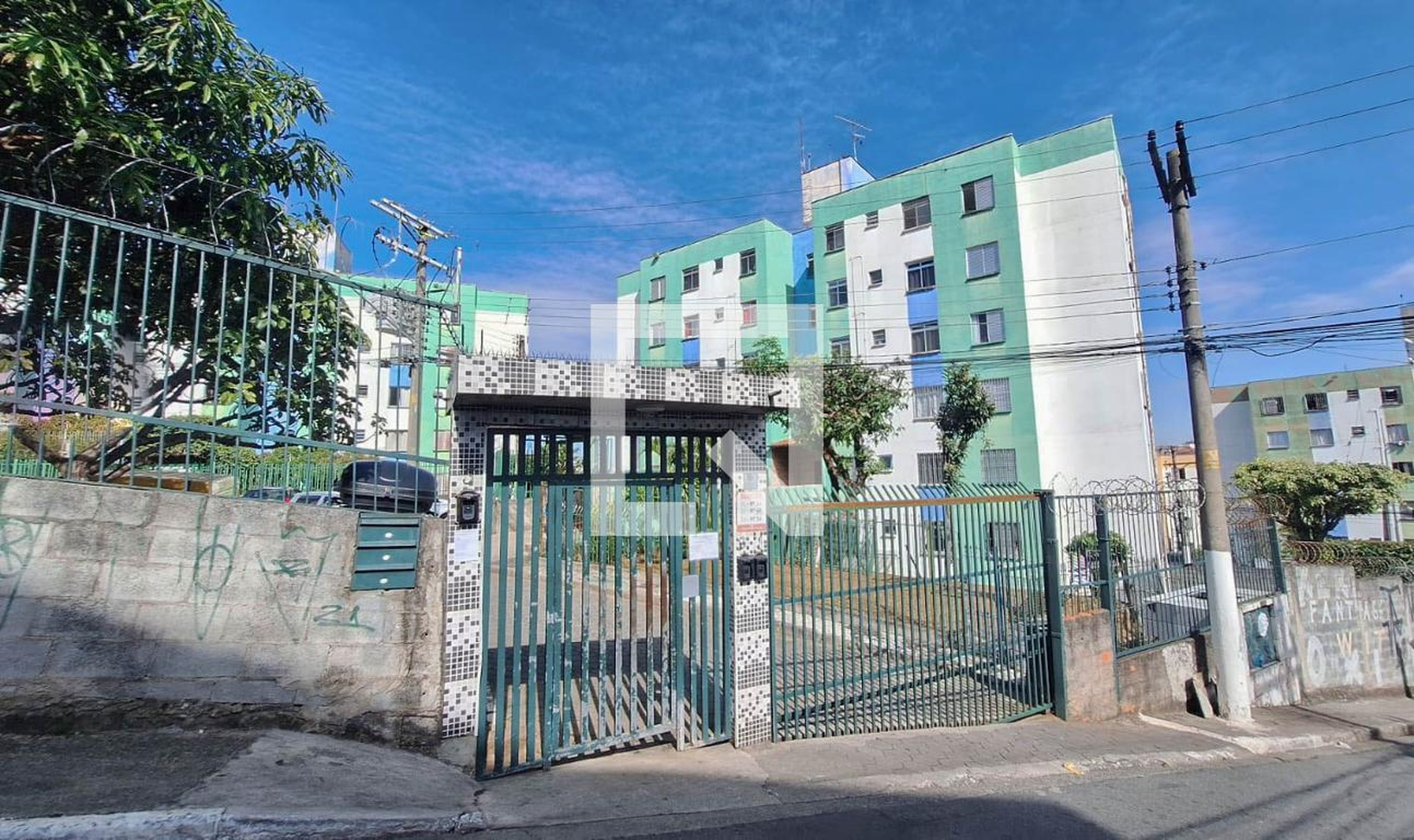 Fachada Condomínio em Rua Pedro Maciel, 680