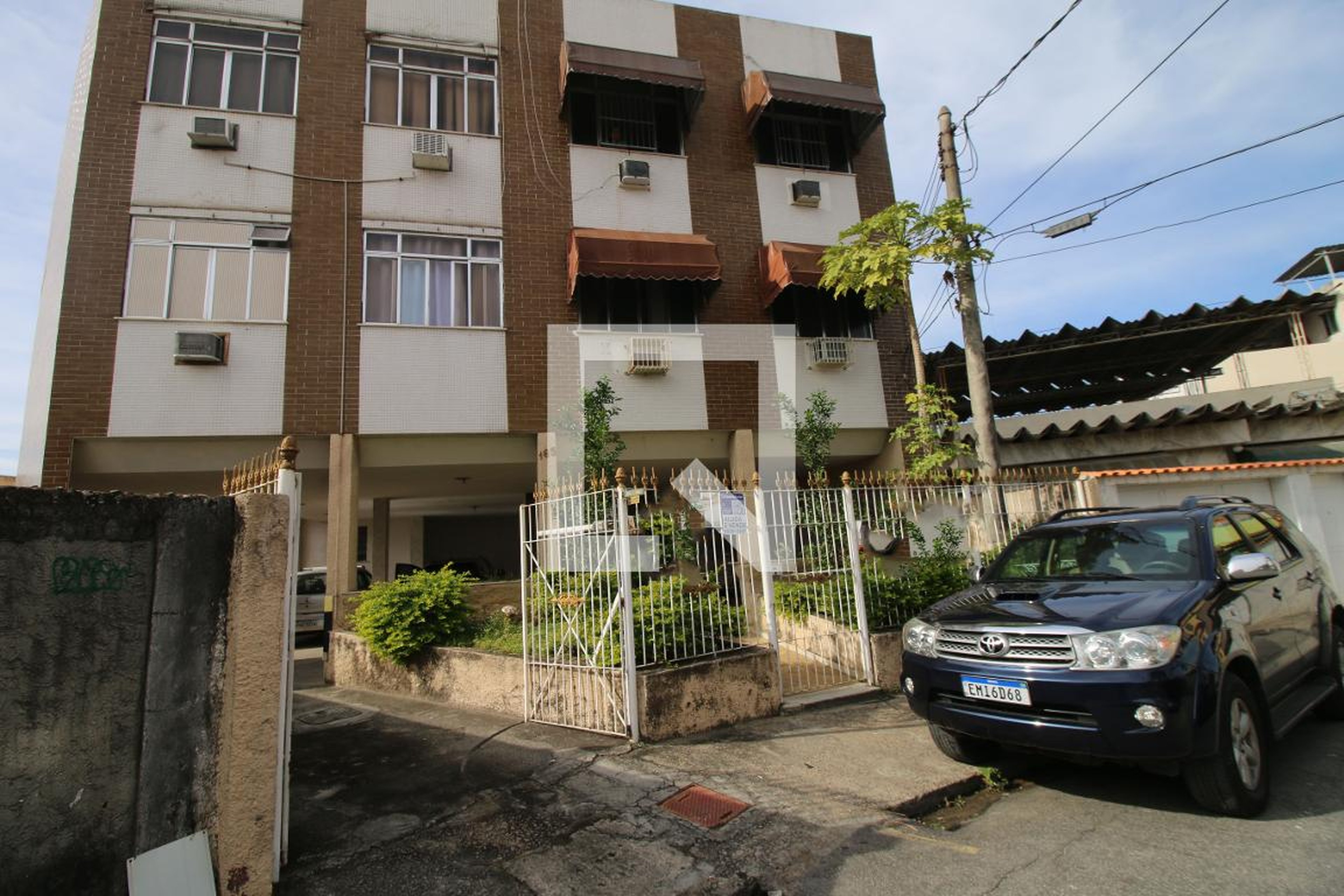 Fachada do Prédio Condomínio em Rua Professor Sá Nunes, 365