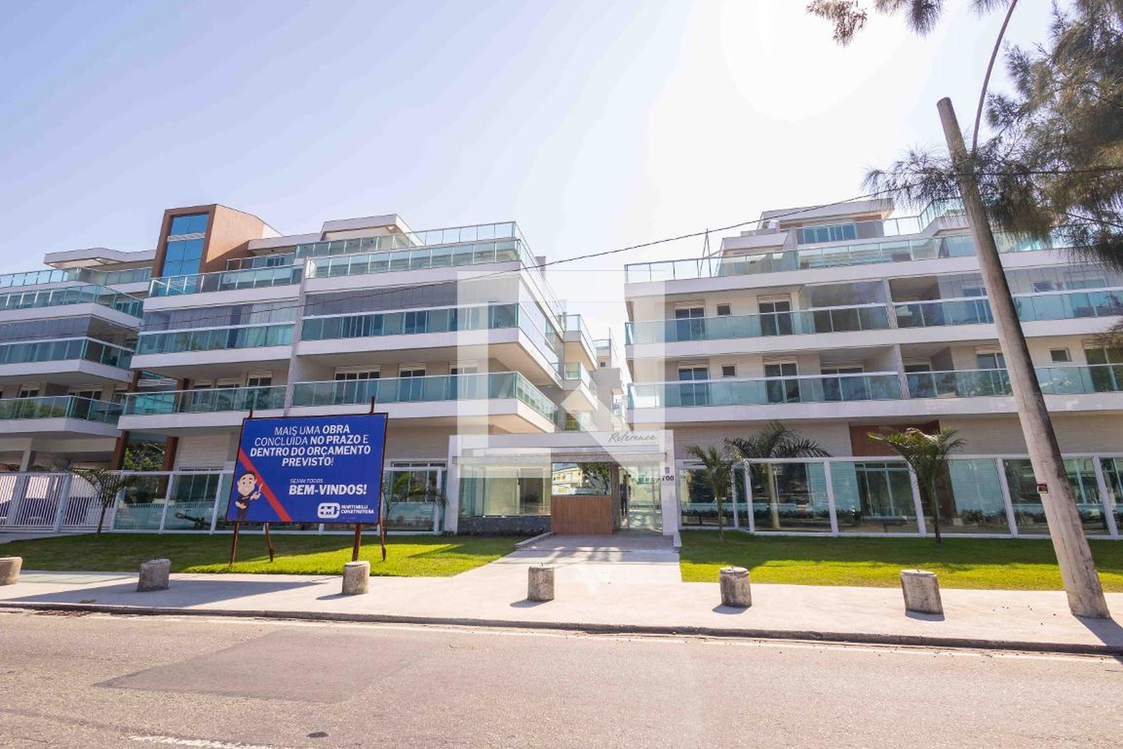 Fachada Condomínio em Estrada do Pontal, 7071