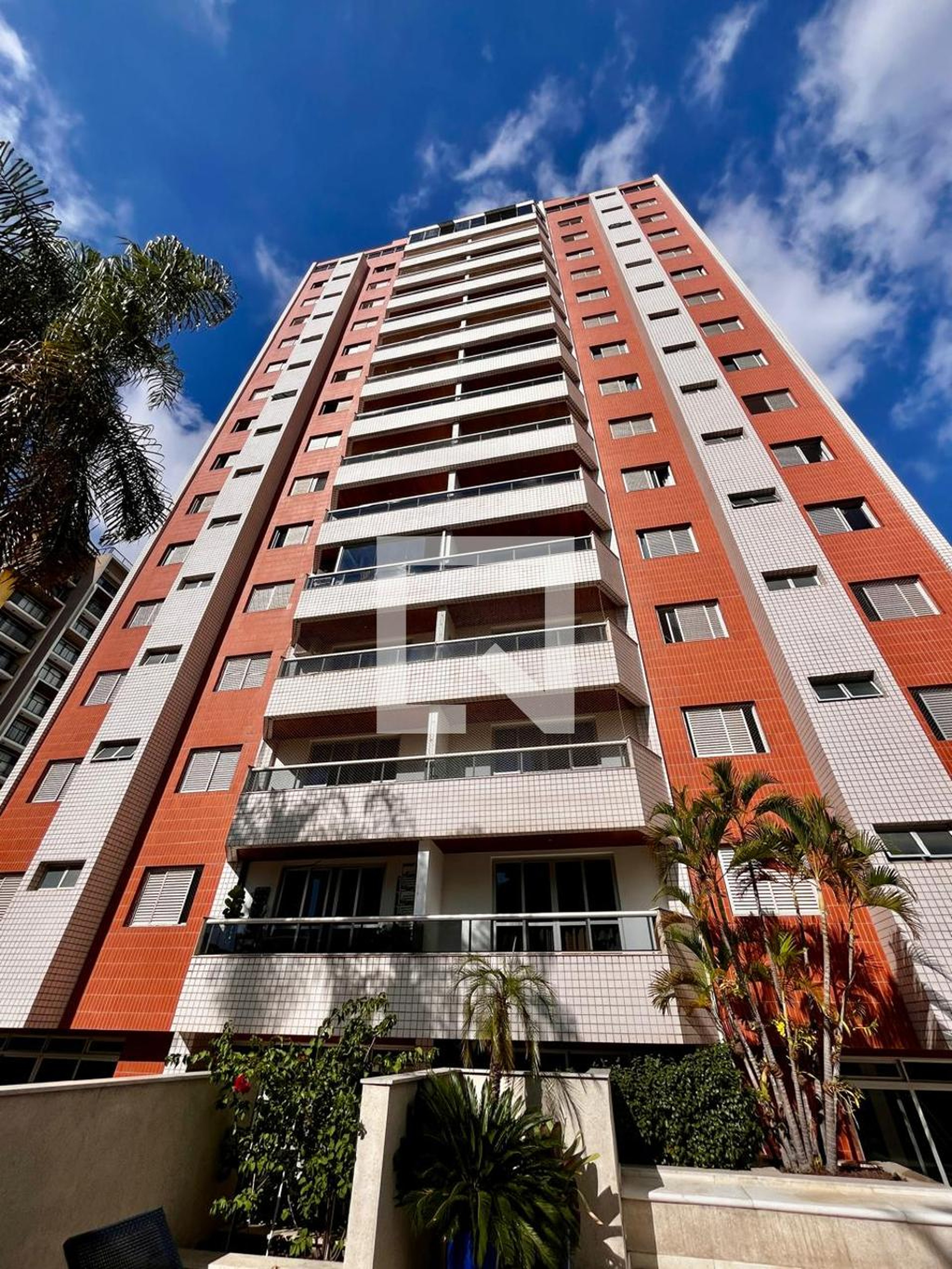 Fachada do Prédio Condomínio em Rua dos Bandeirantes, 154