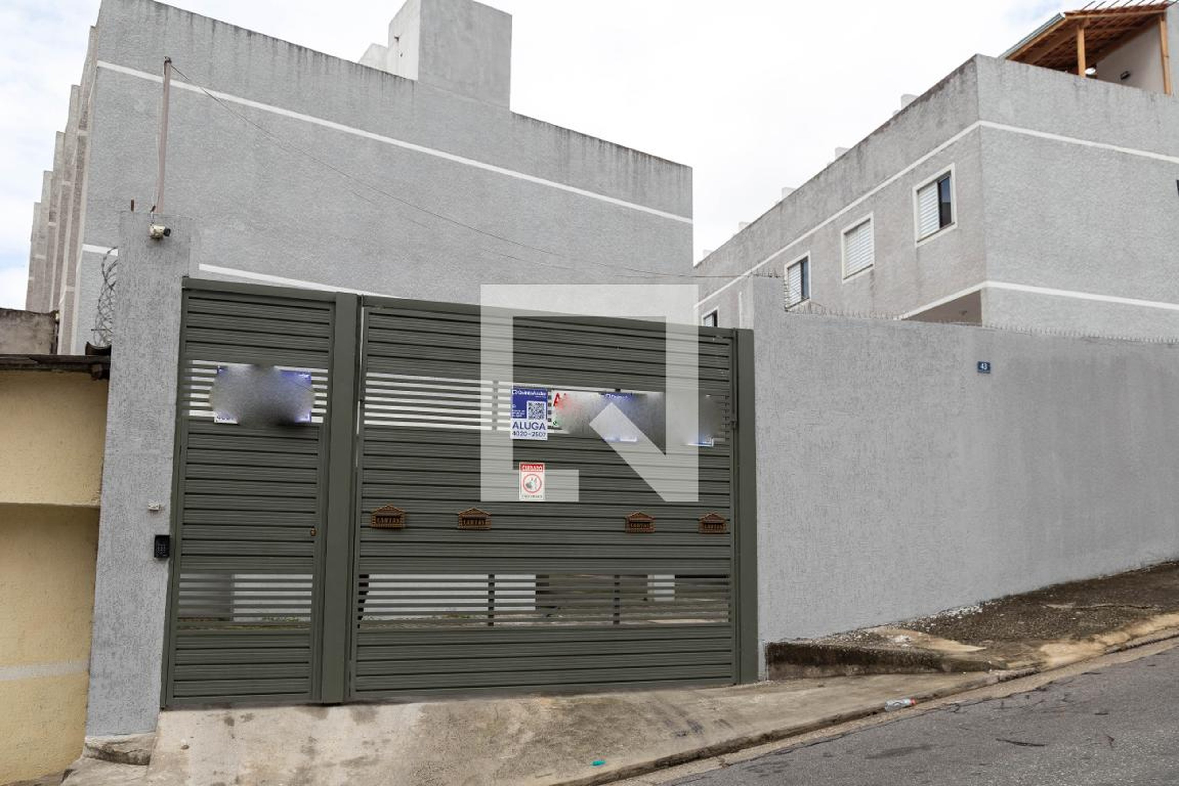 Fachada Condomínio em Rua Aurora, 43