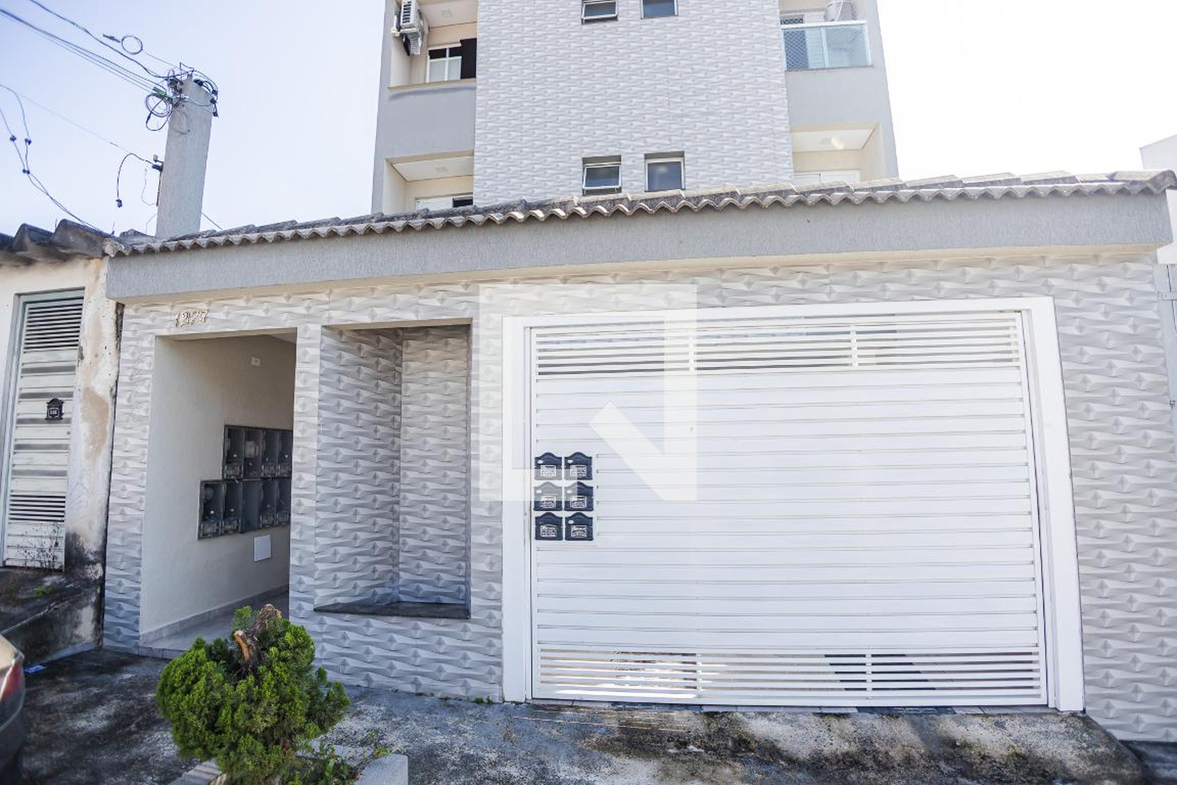 Fachada Condomínio em Rua Laureano, 1273