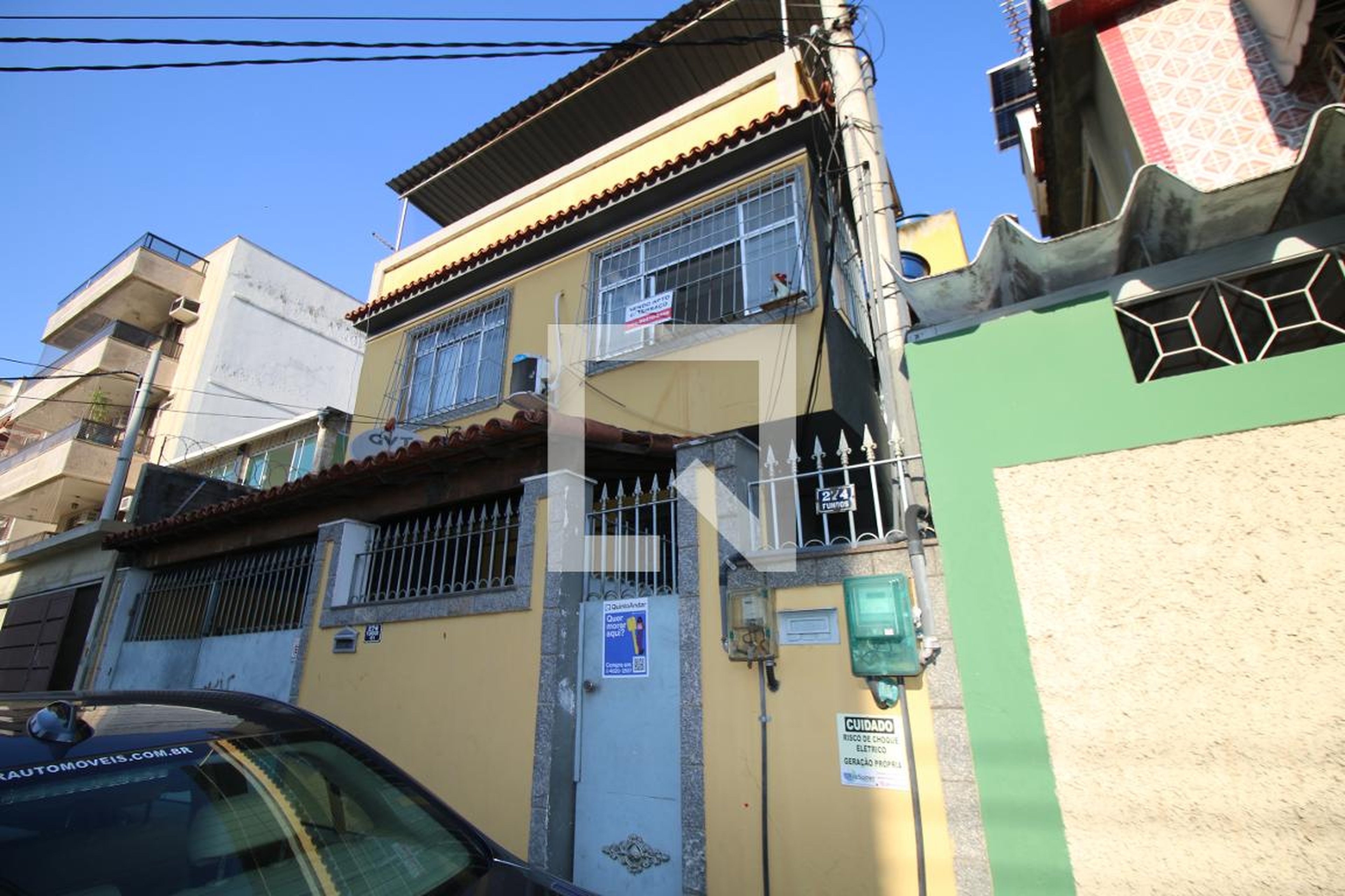 Fachada Condomínio em Rua Professor Artur Thiré, 274