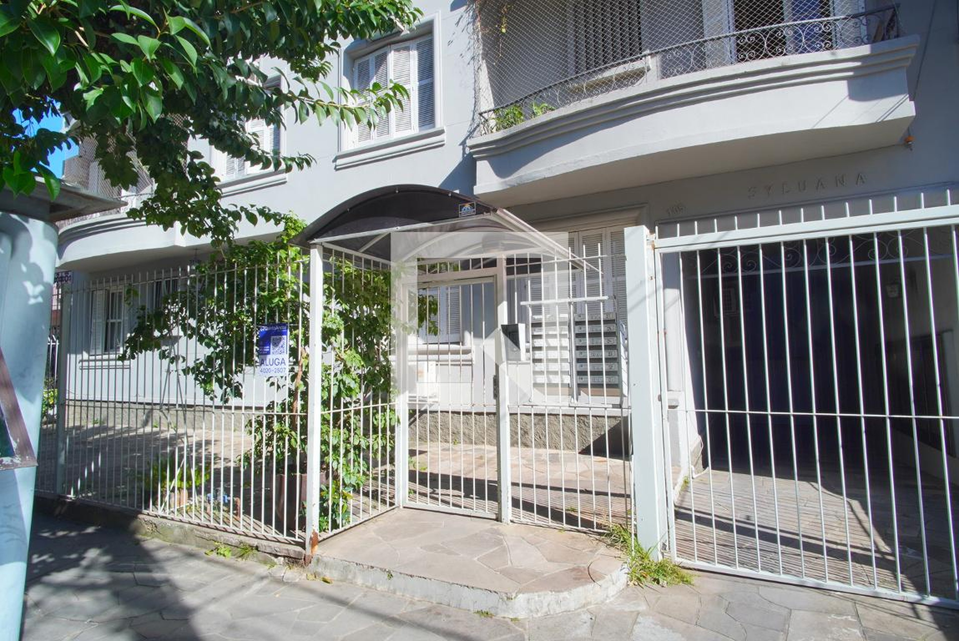 Fachada Condomínio em Rua Schiller, 105