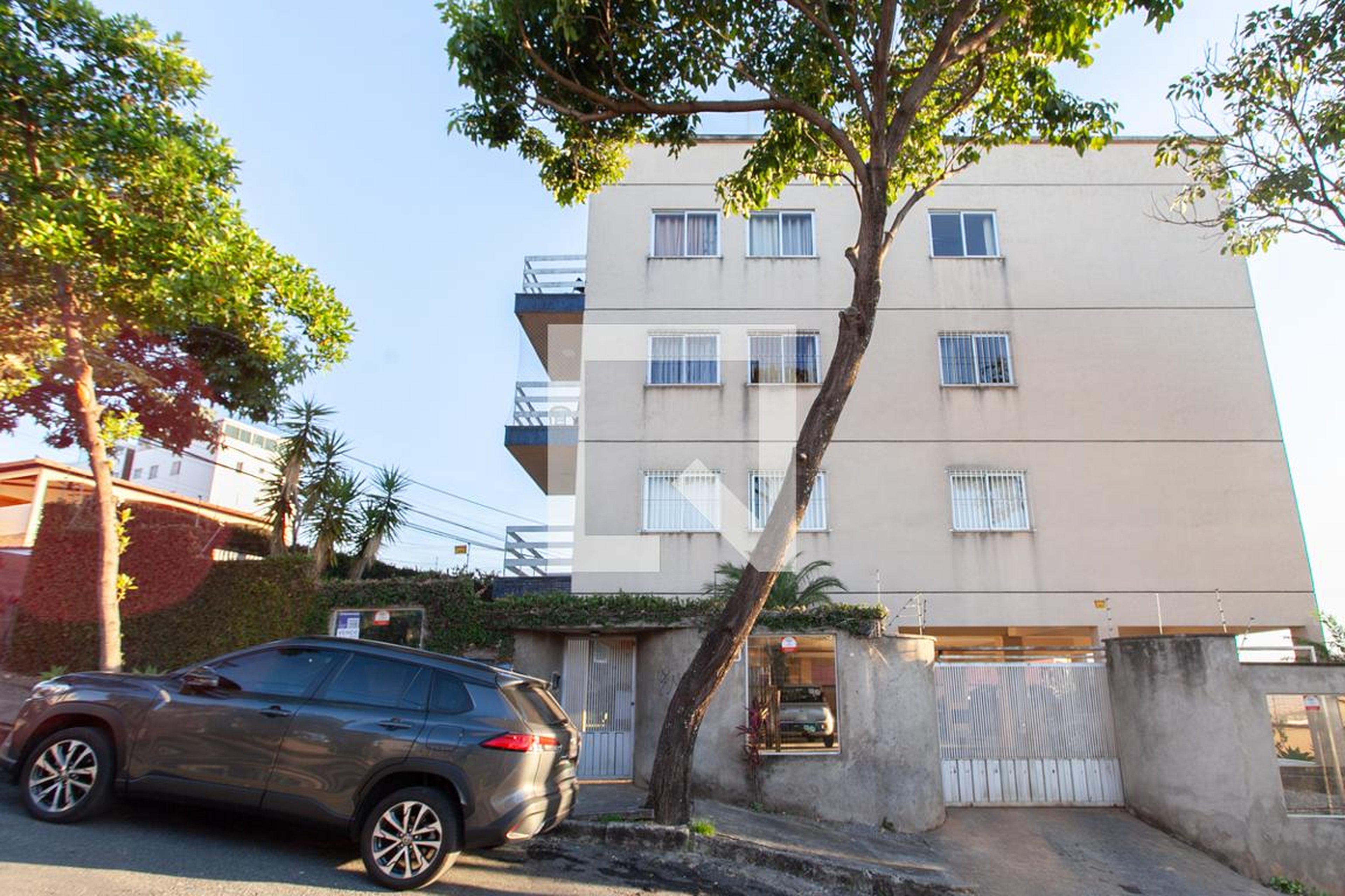 Fachada Condomínio em Rua Doutor Alexandre Sartori, 190