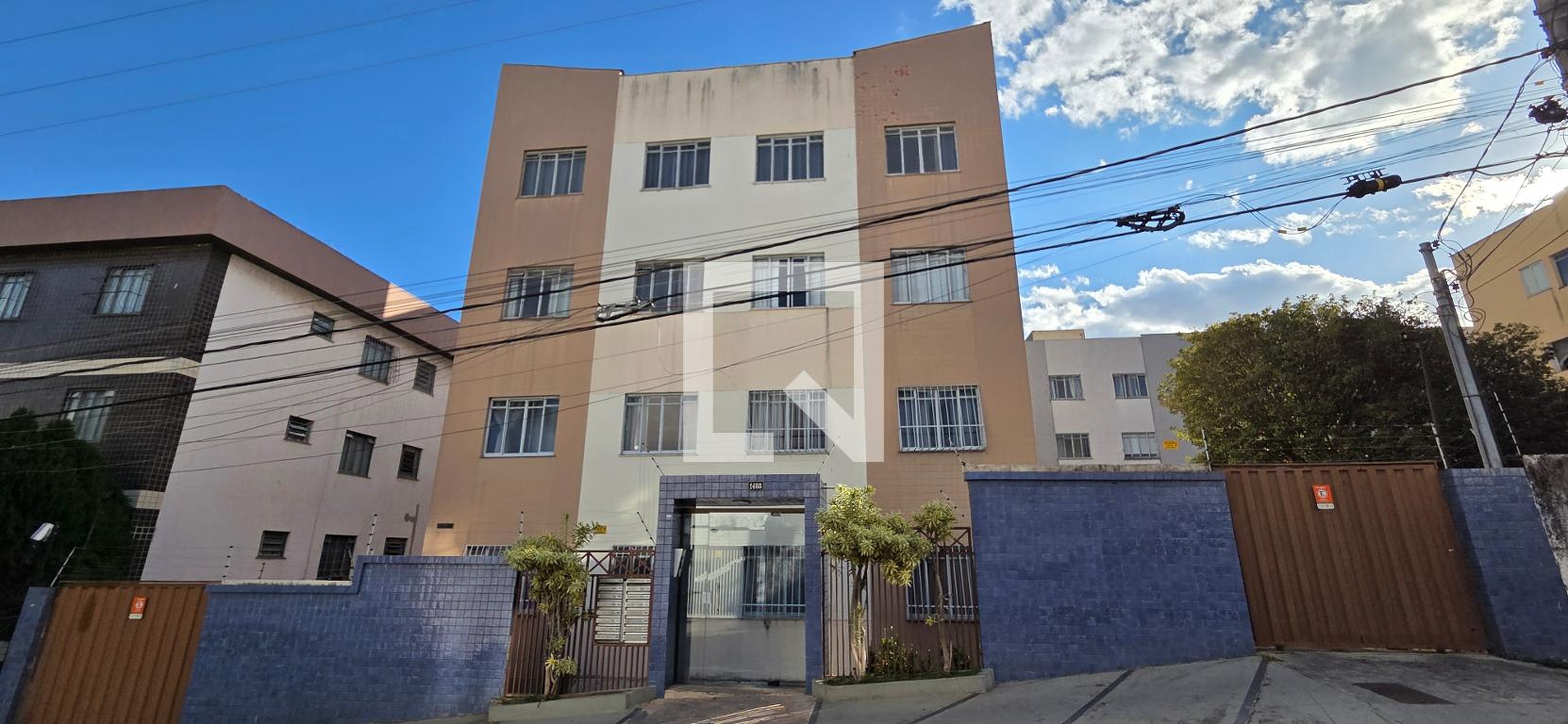 Fachada Condomínio em Rua Zurick, 1488