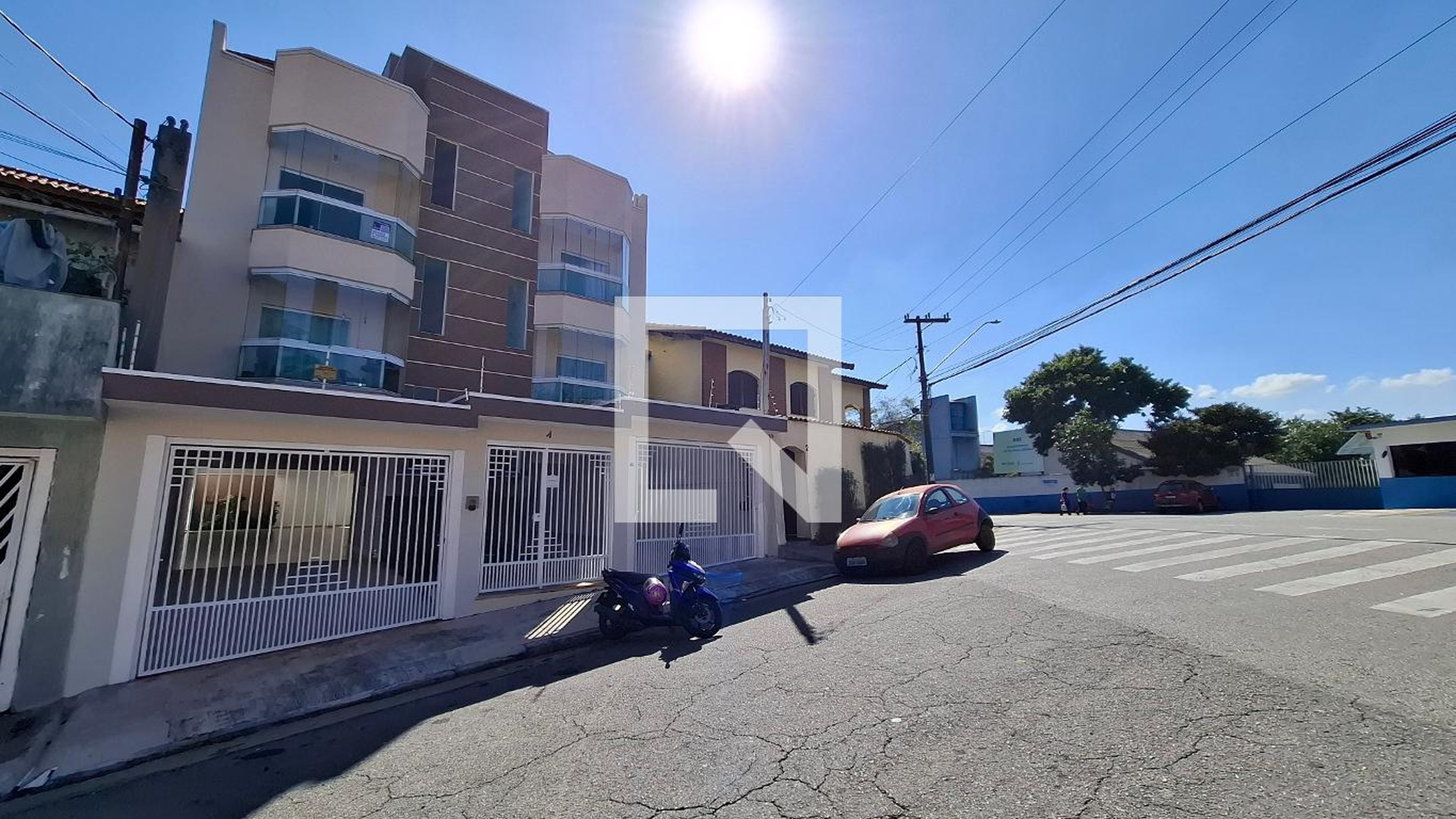 Fachada Condomínio em Rua Piramboia, 4