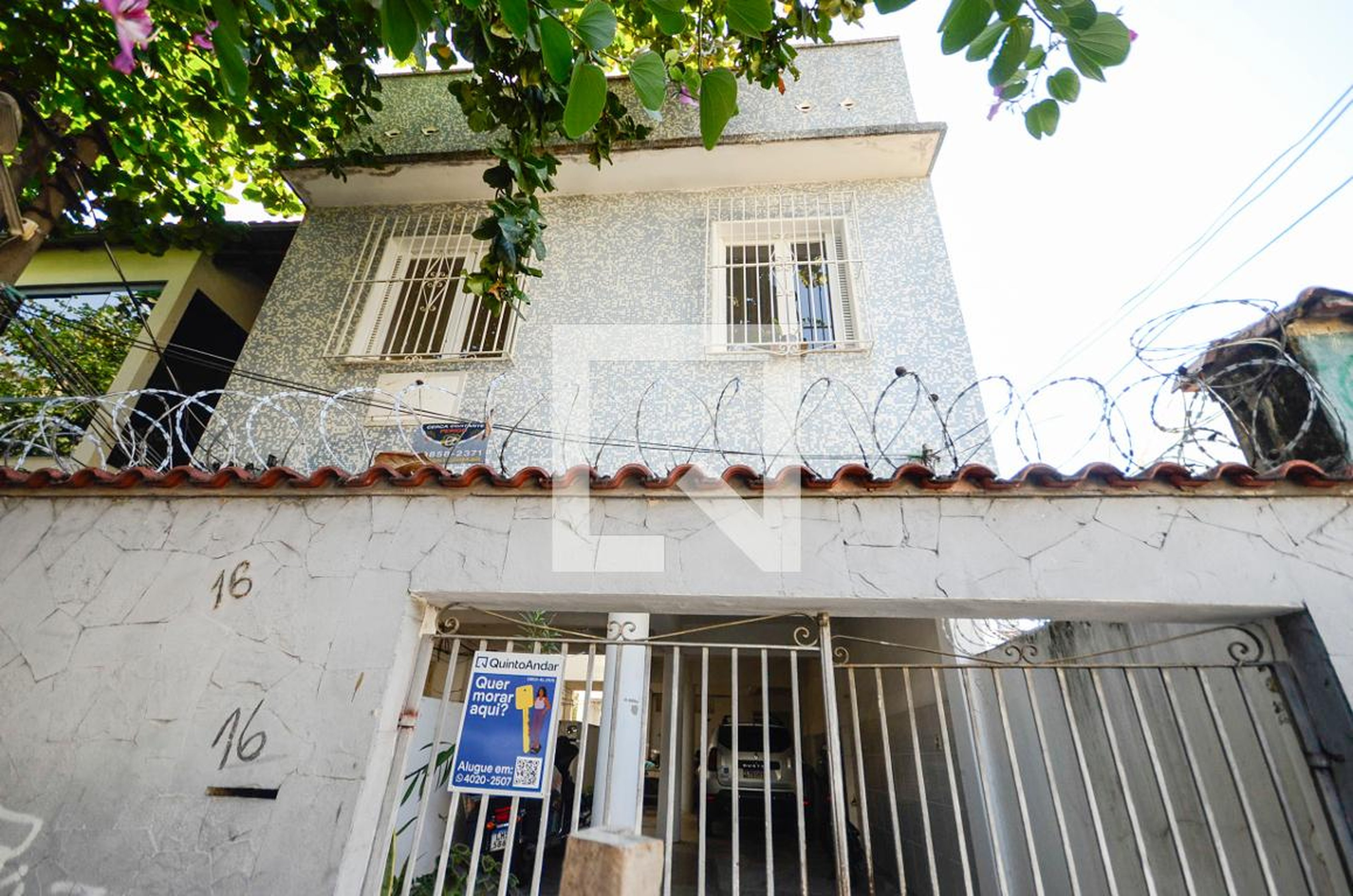 Fachada Condomínio em Rua Dona Maria, 16