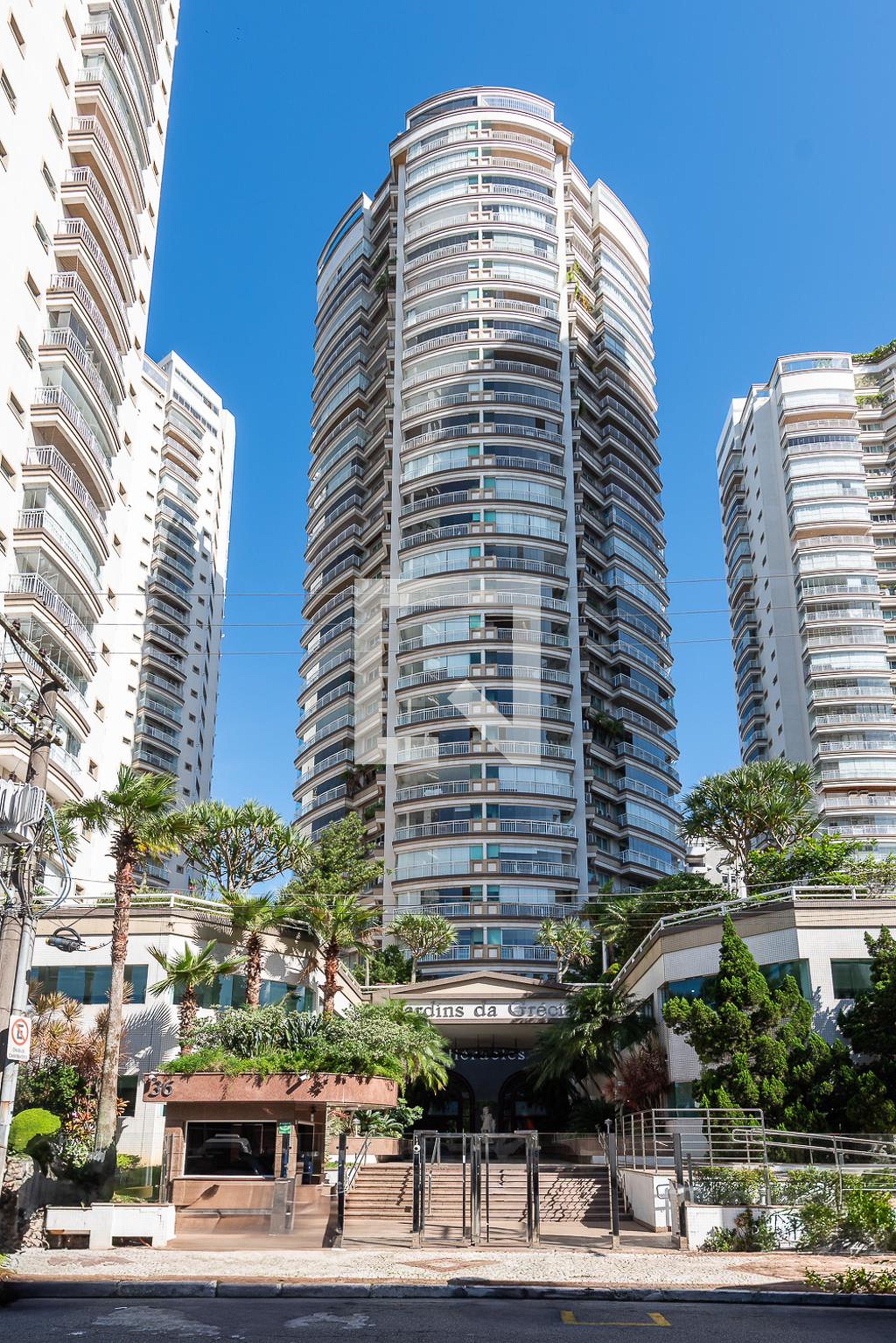 Fachada Condomínio Jardins da Grécia