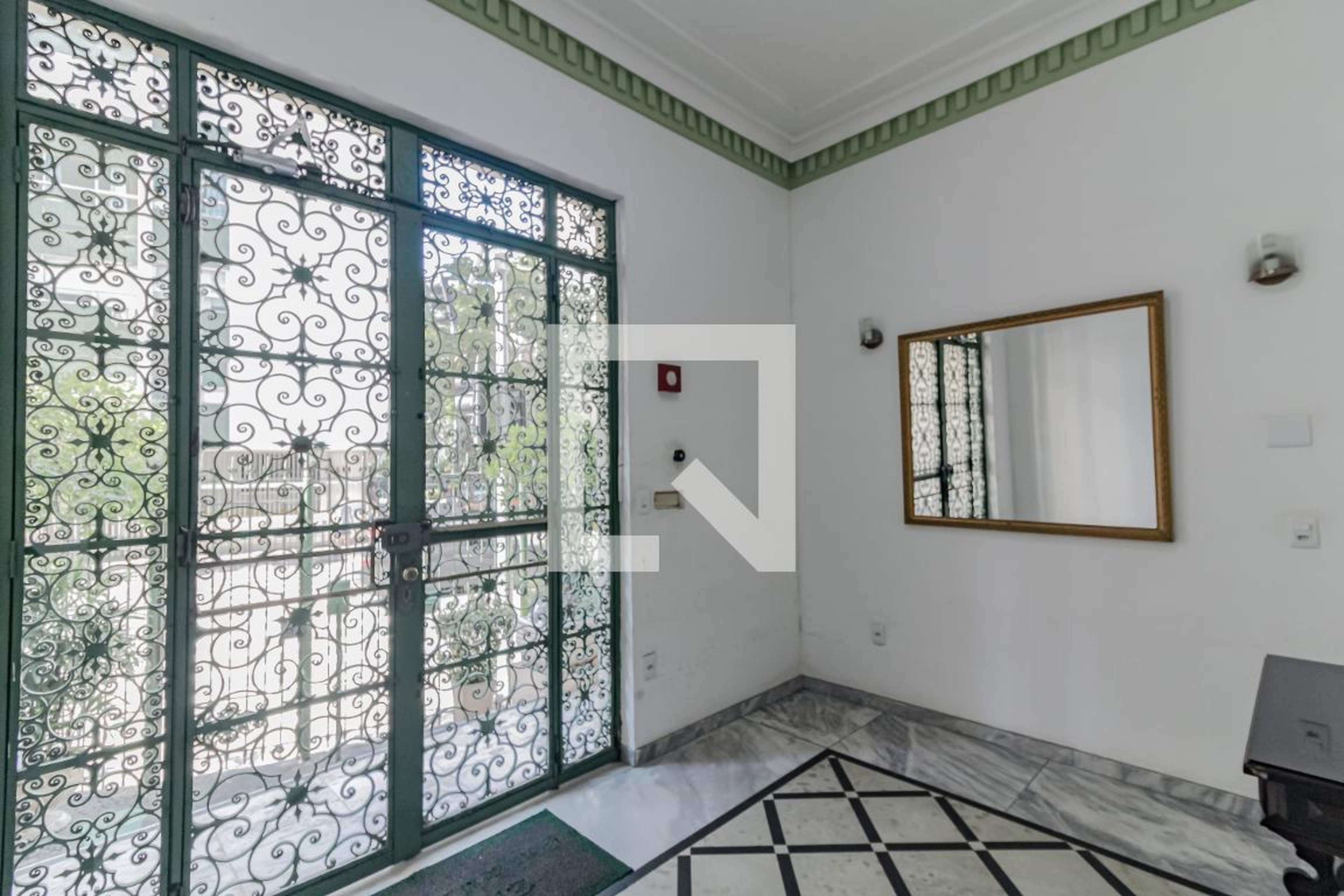 Hall de entrada - Pompeu Loreiro