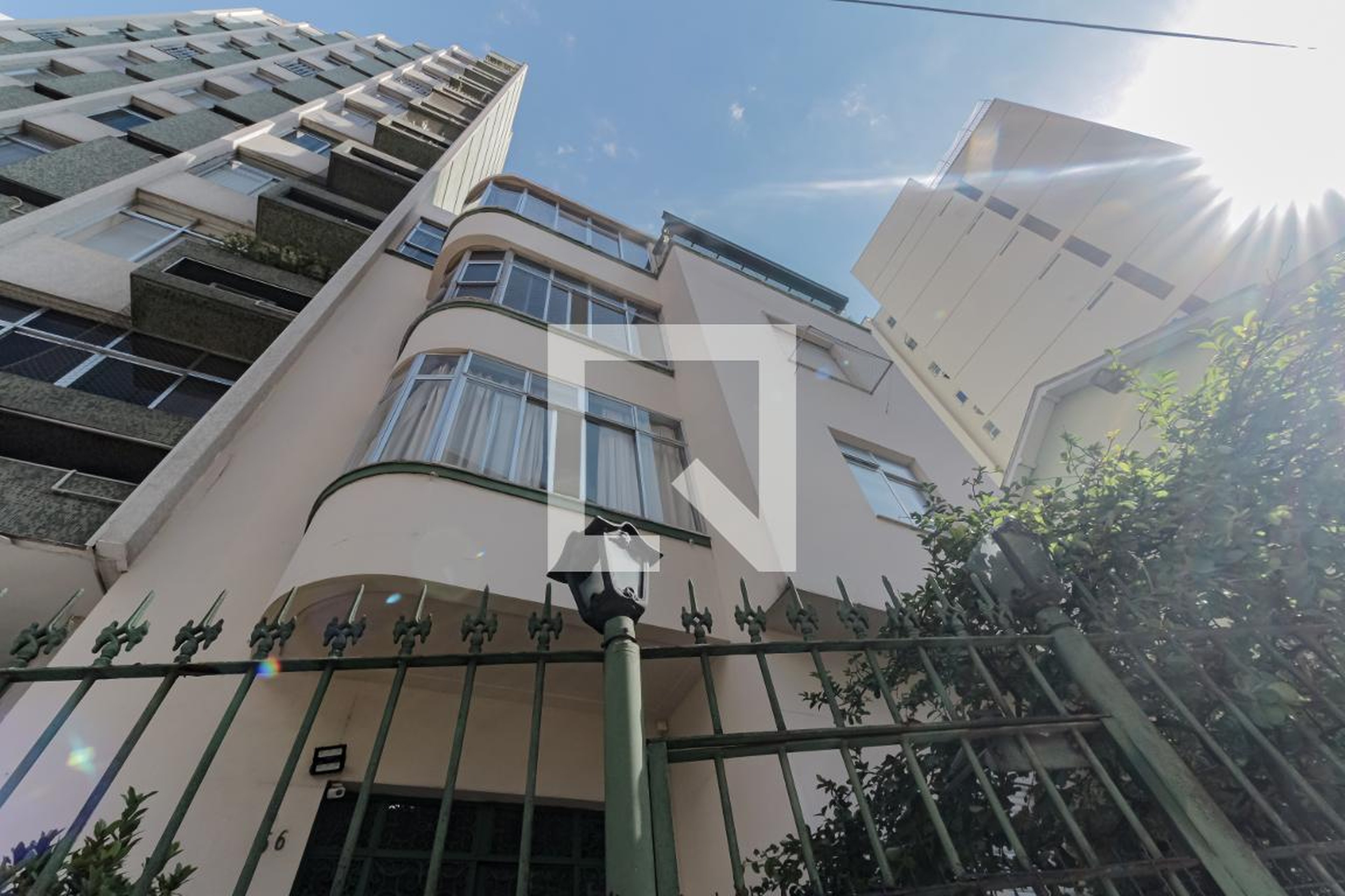 Fachada do Prédio Condomínio Pompeu Loreiro