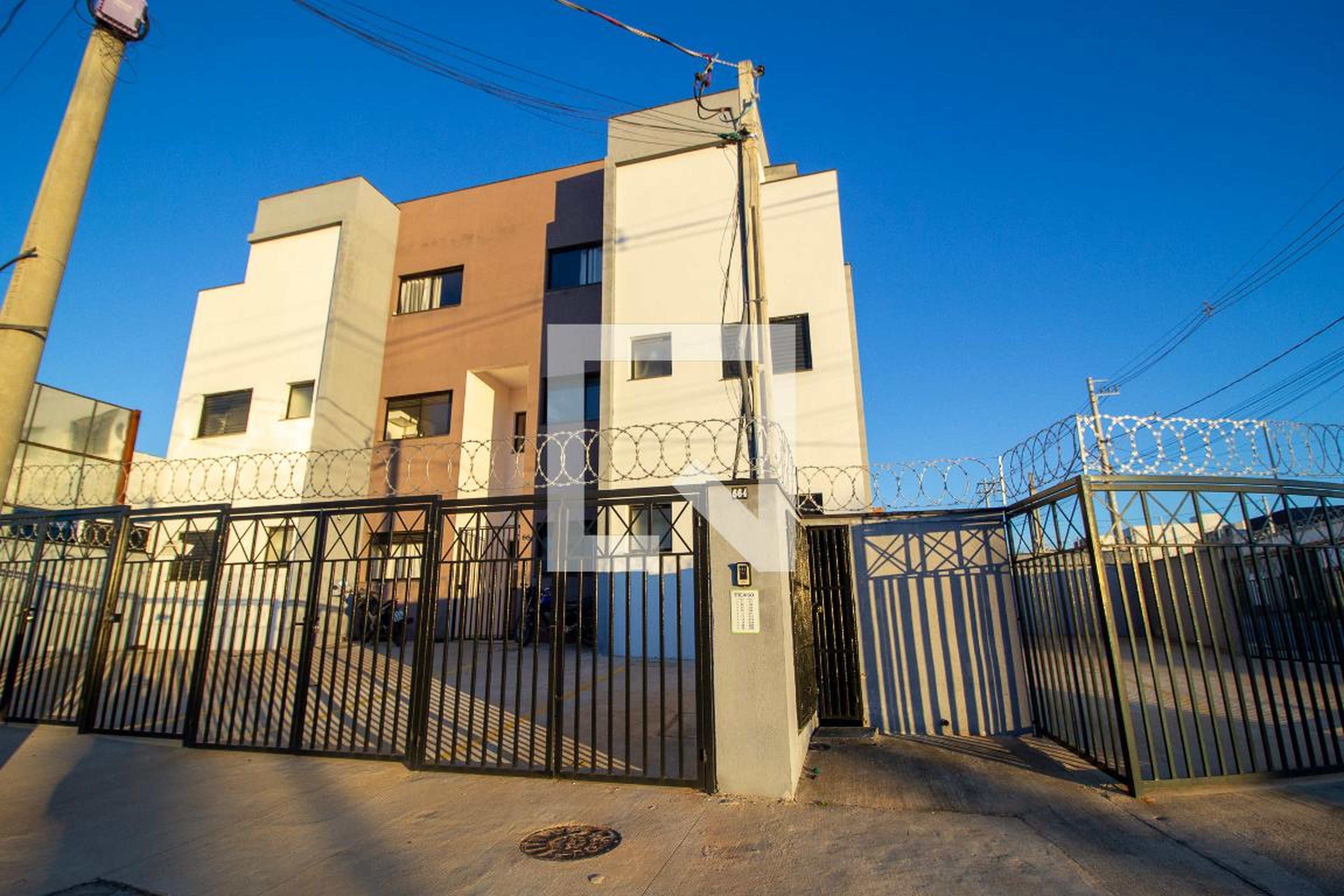 Fachada Condomínio em Rua Manoel Jose de Oliveira, 664