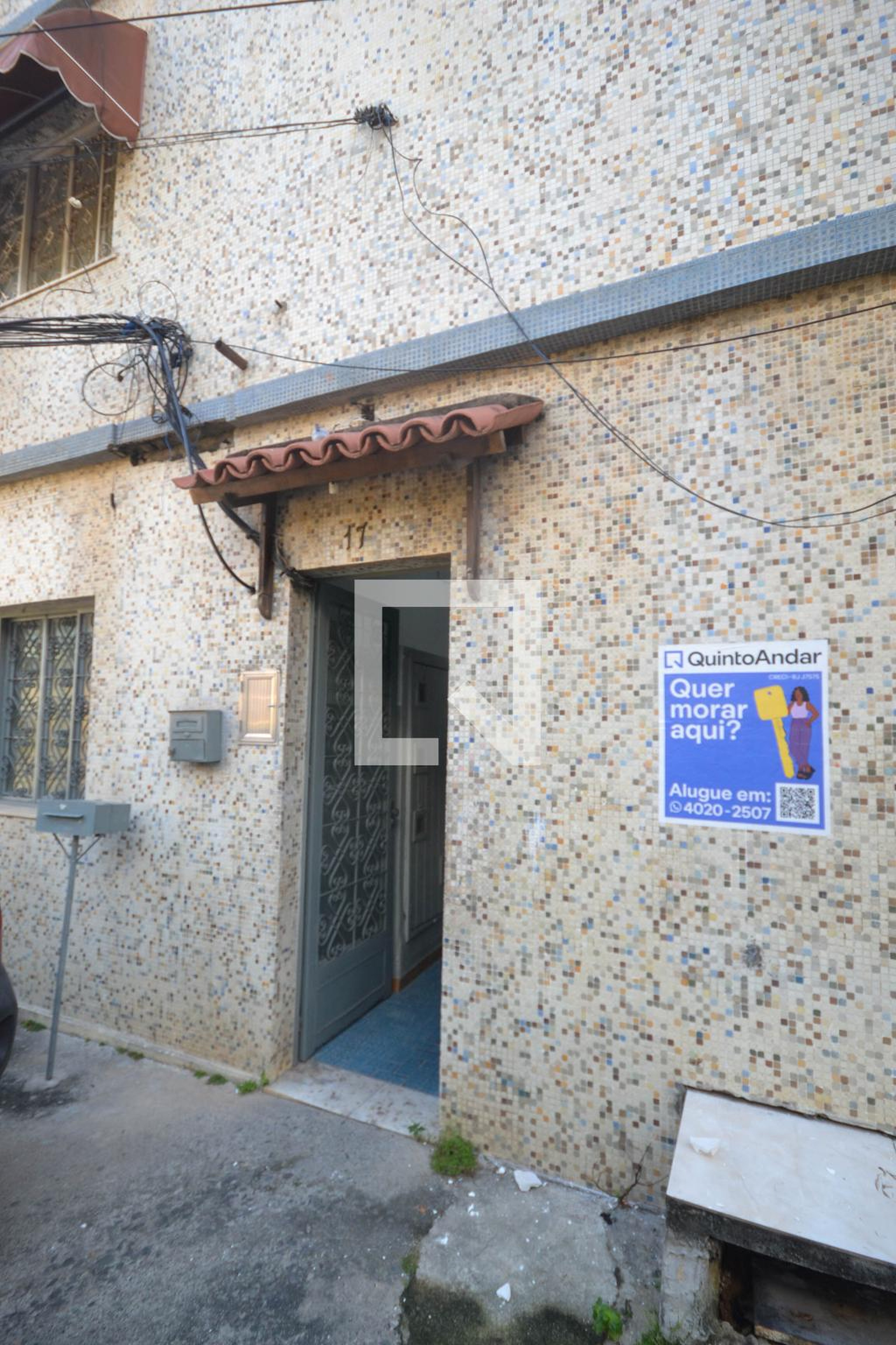 Fachada Condomínio em Rua Aquiles Benedetti, 17