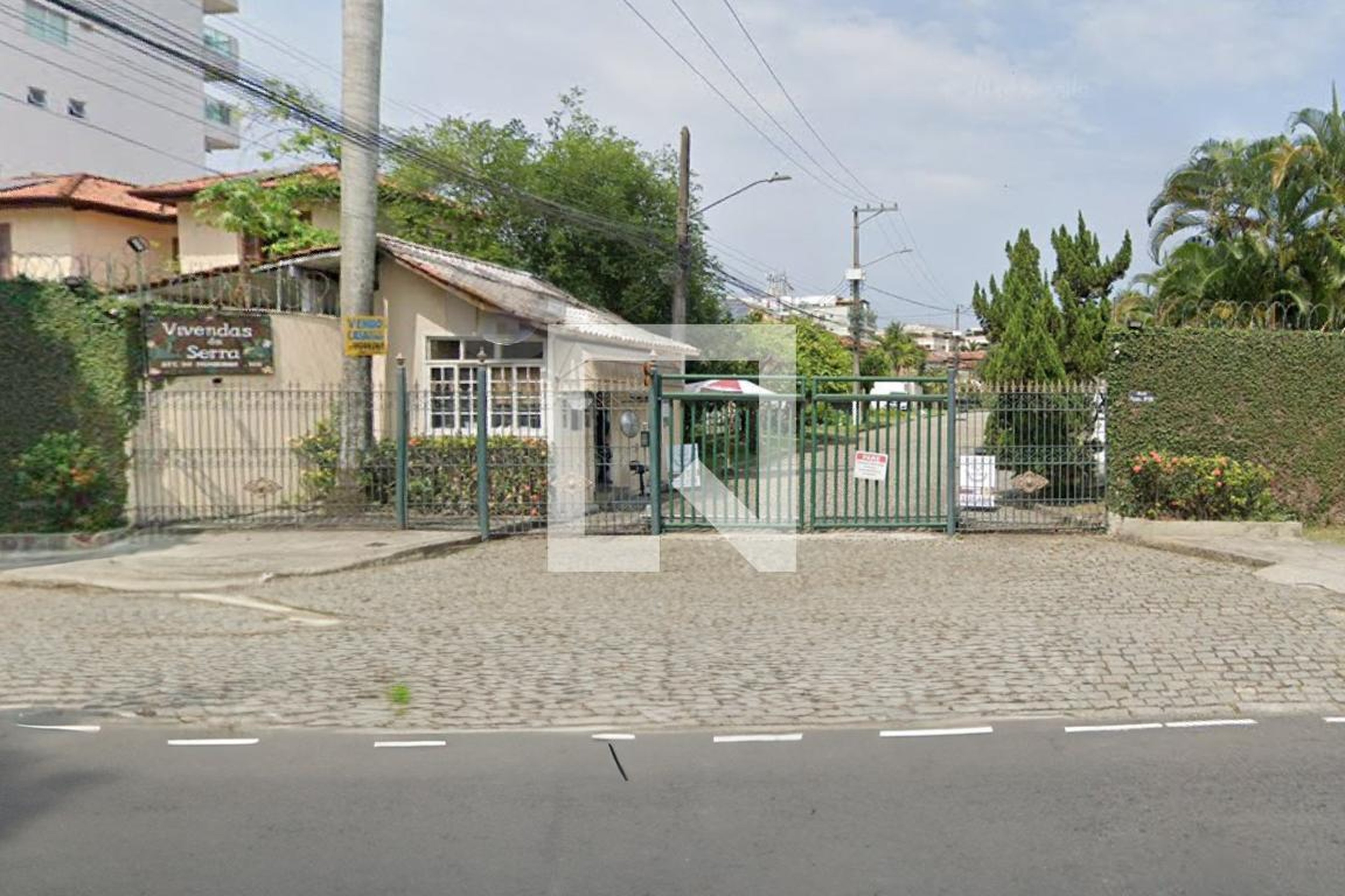 Fachada Condomínio em Rua Orlando Teruz, 259