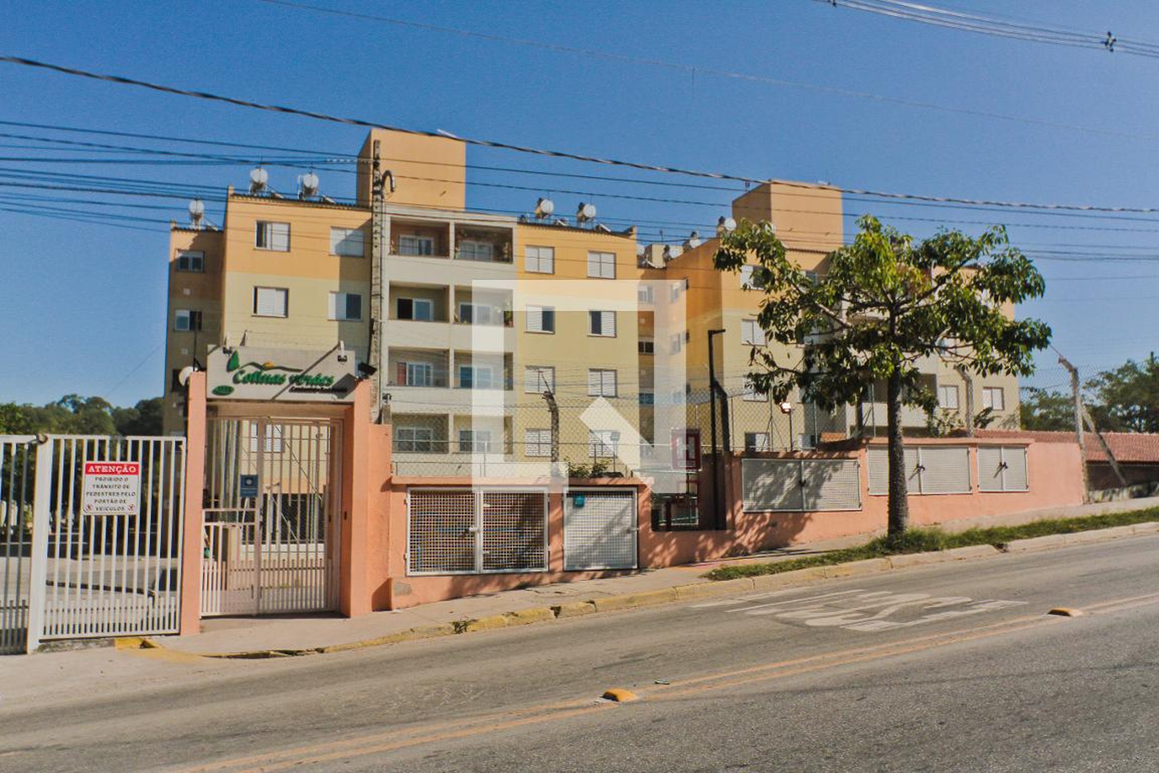 Fachada Residencial Colinas Verdes