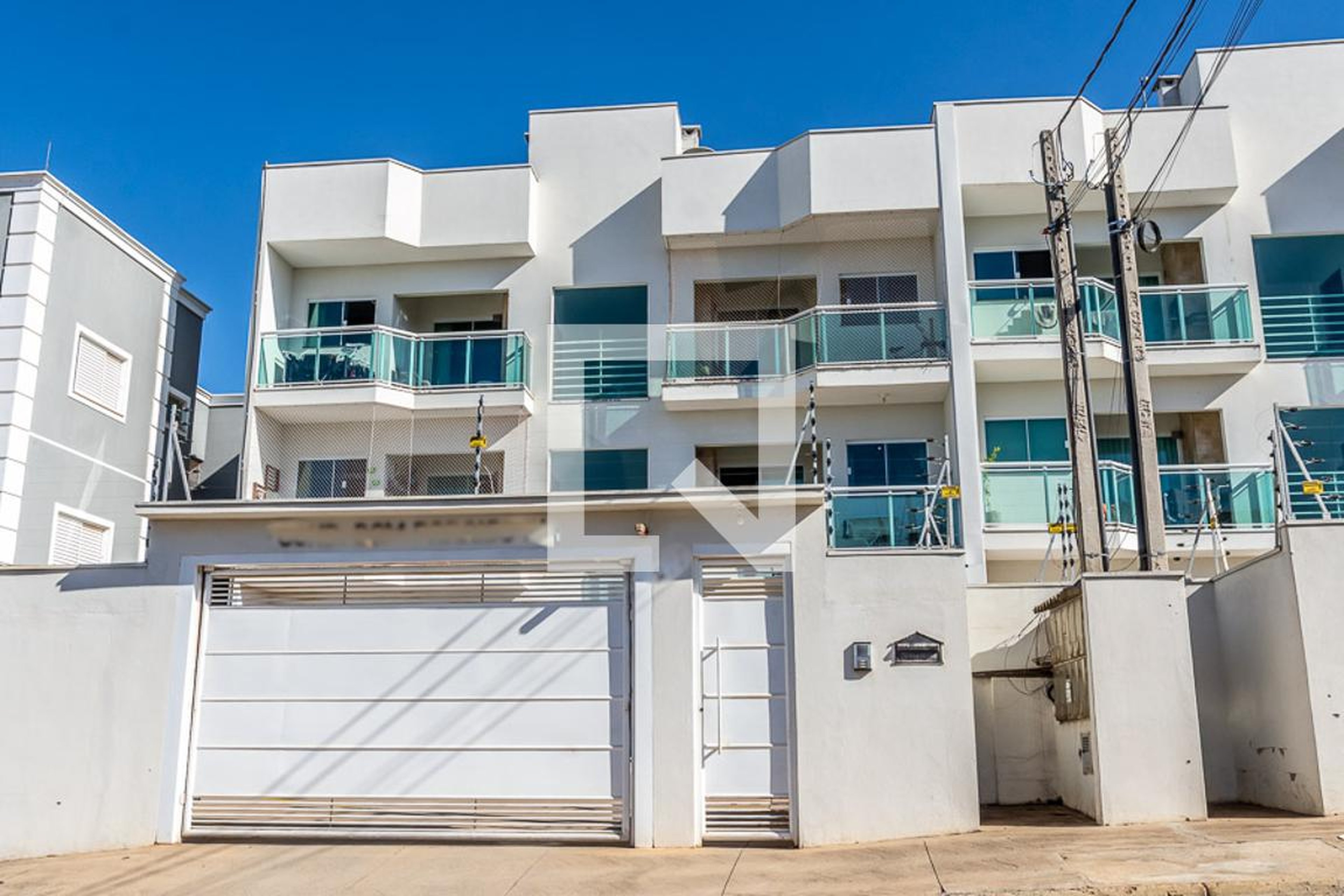 Fachada do Condomínio Condomínio Bom Paraiso IV