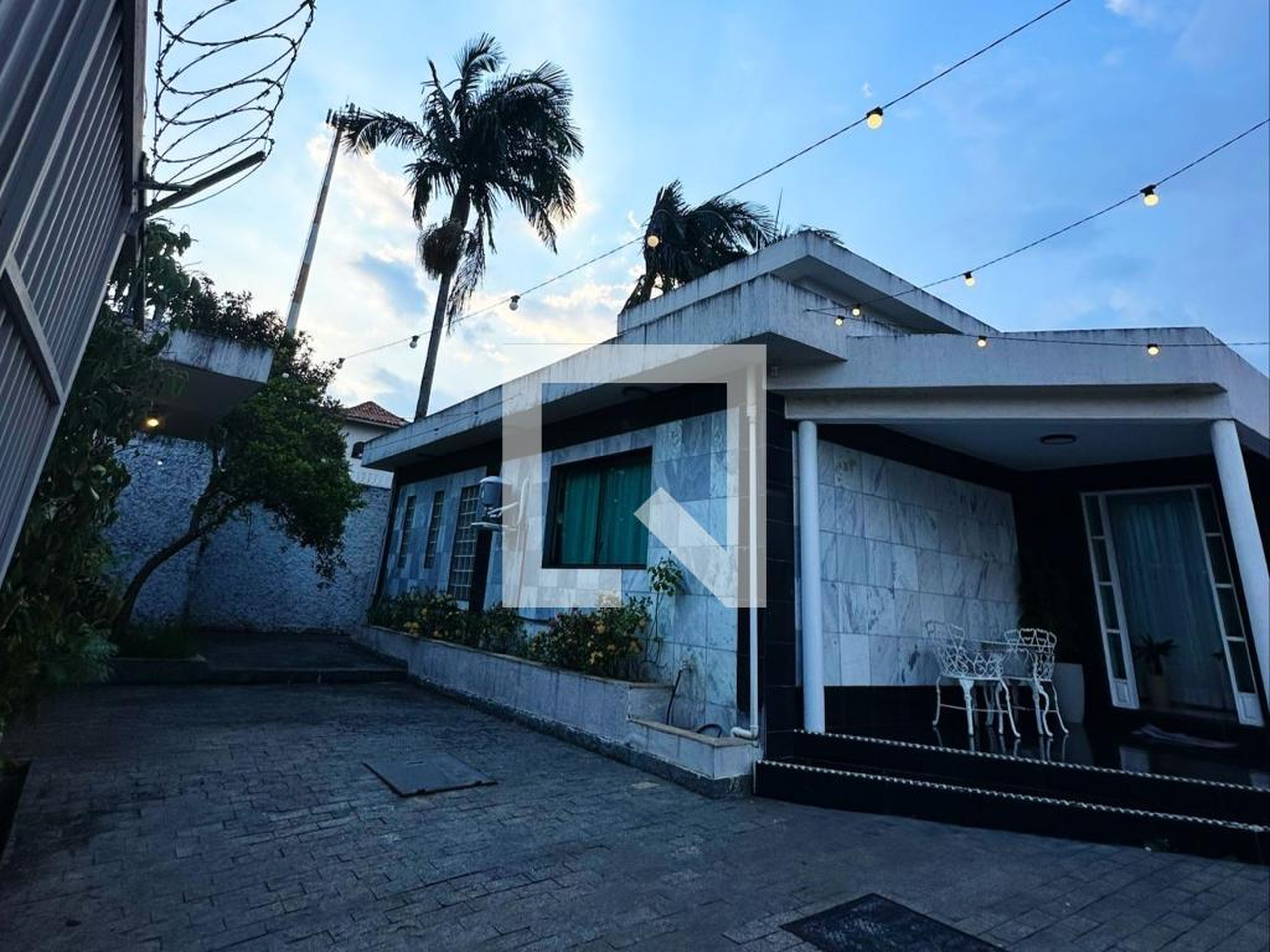 Fachada Condomínio em Rua Doutor Altair Martins, 2353