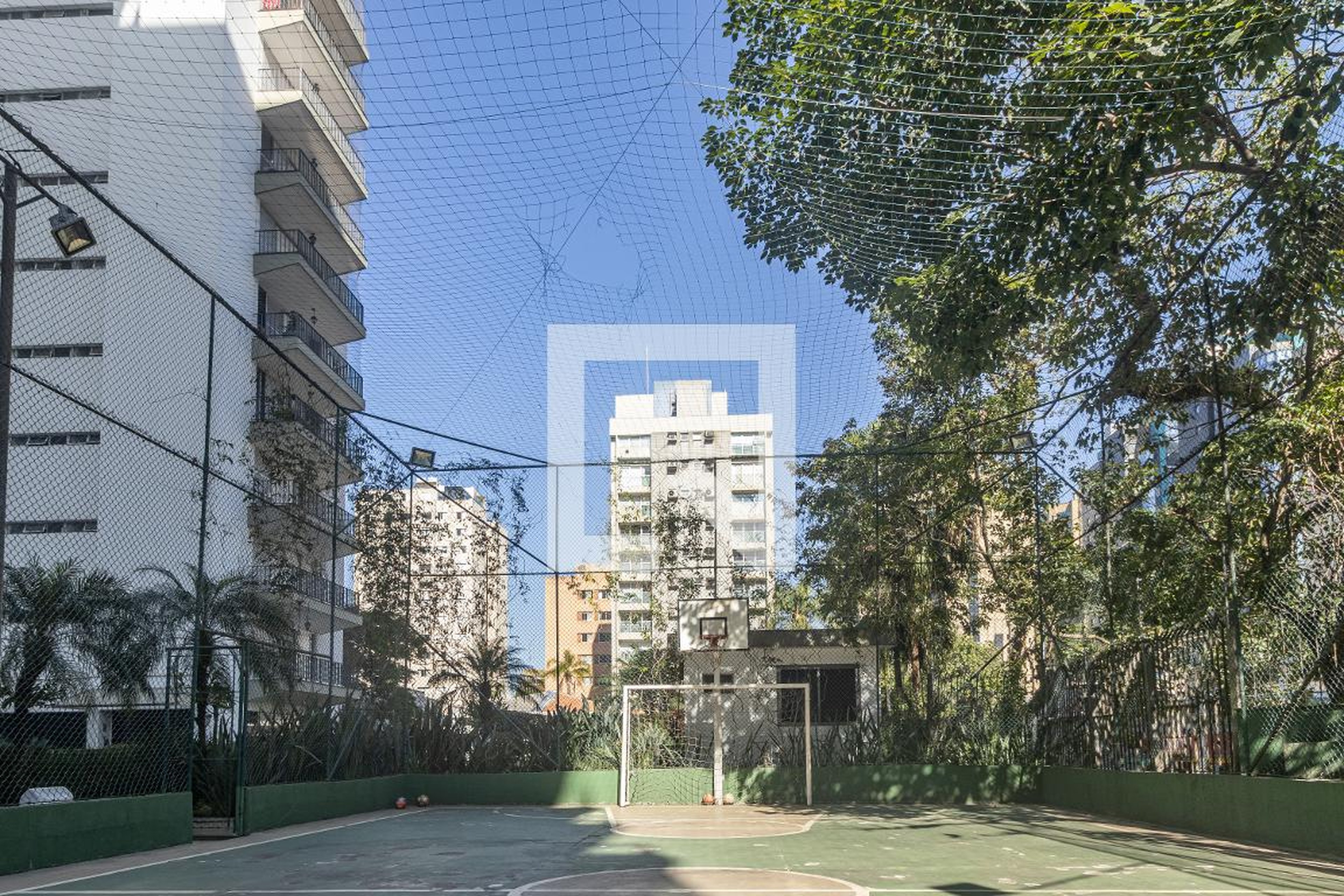 Quadra Esportiva - Maison Versailles