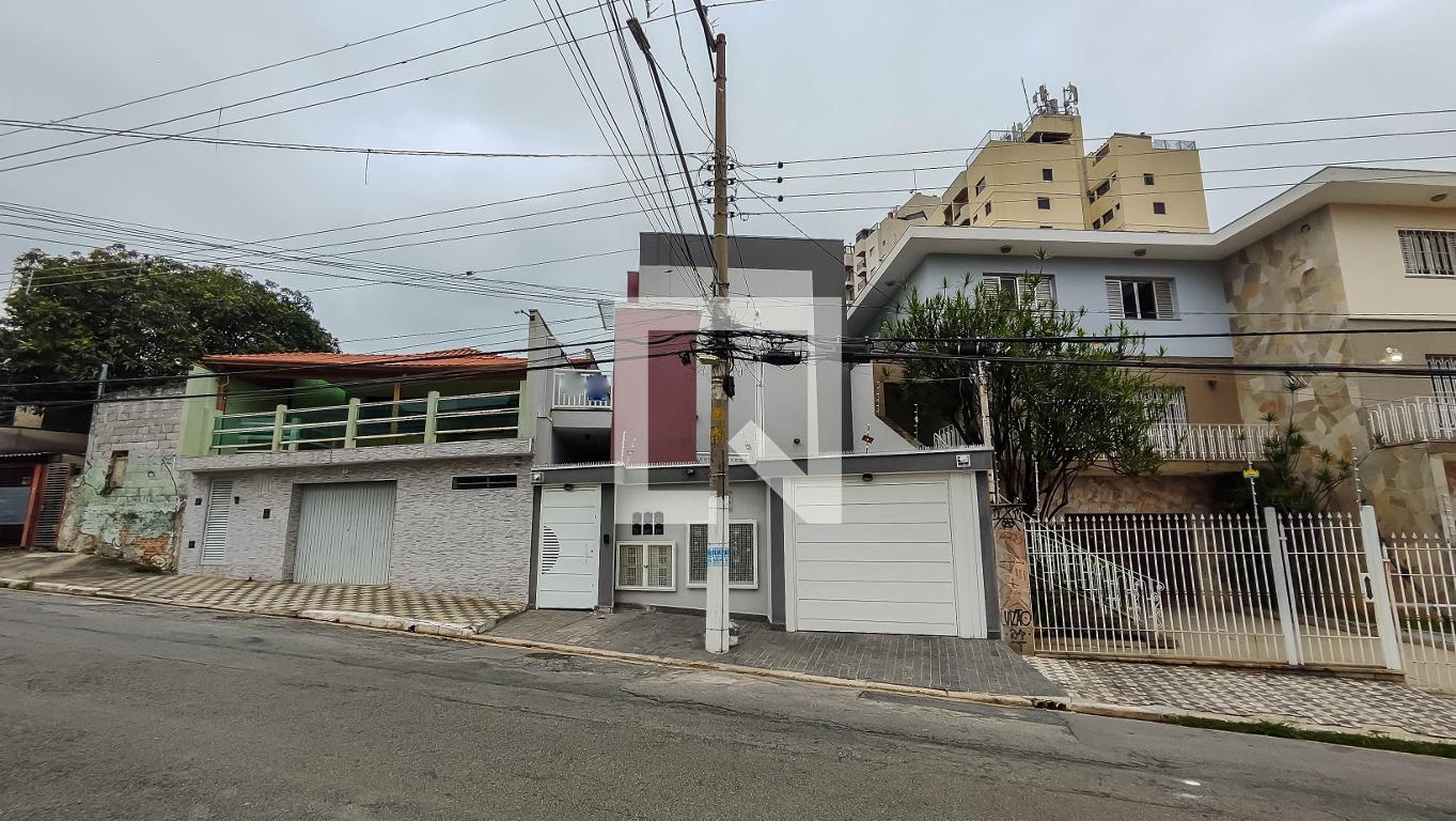 Fachada do Condomínio Condomínio em Rua Professora Romilde Nogueira de Sá, 398