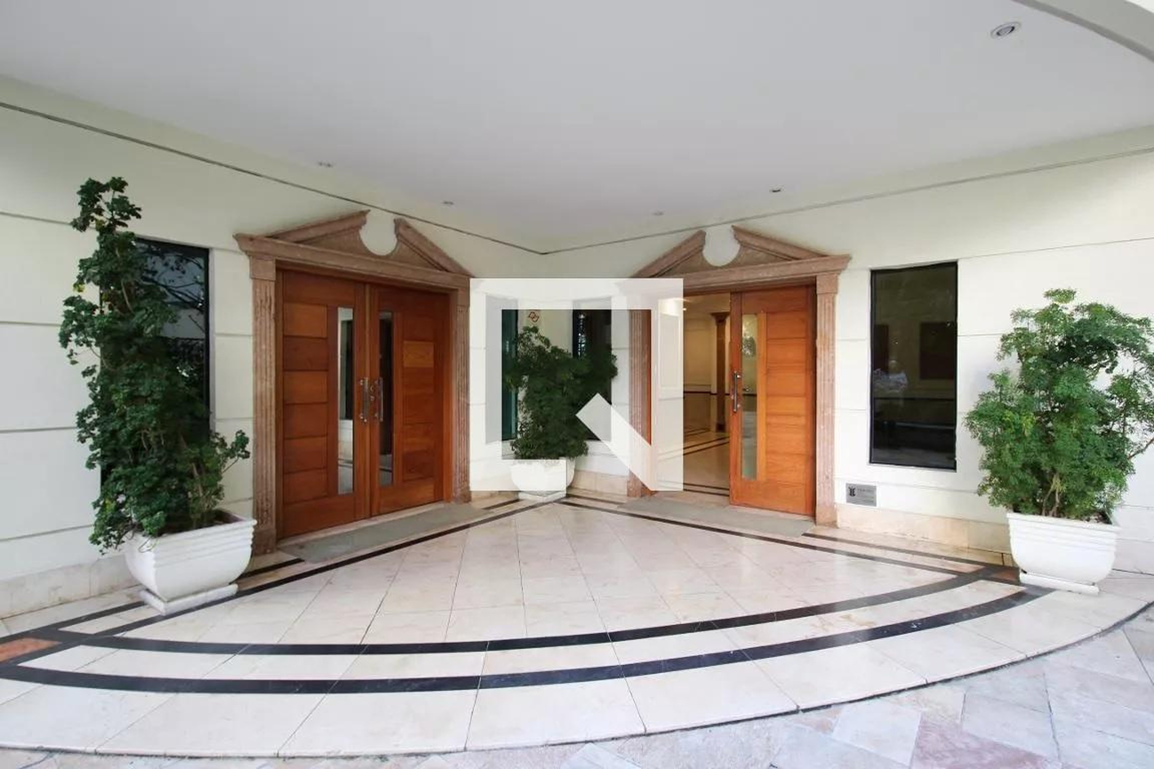 Entrada - Edifício Jardim dos Butiás