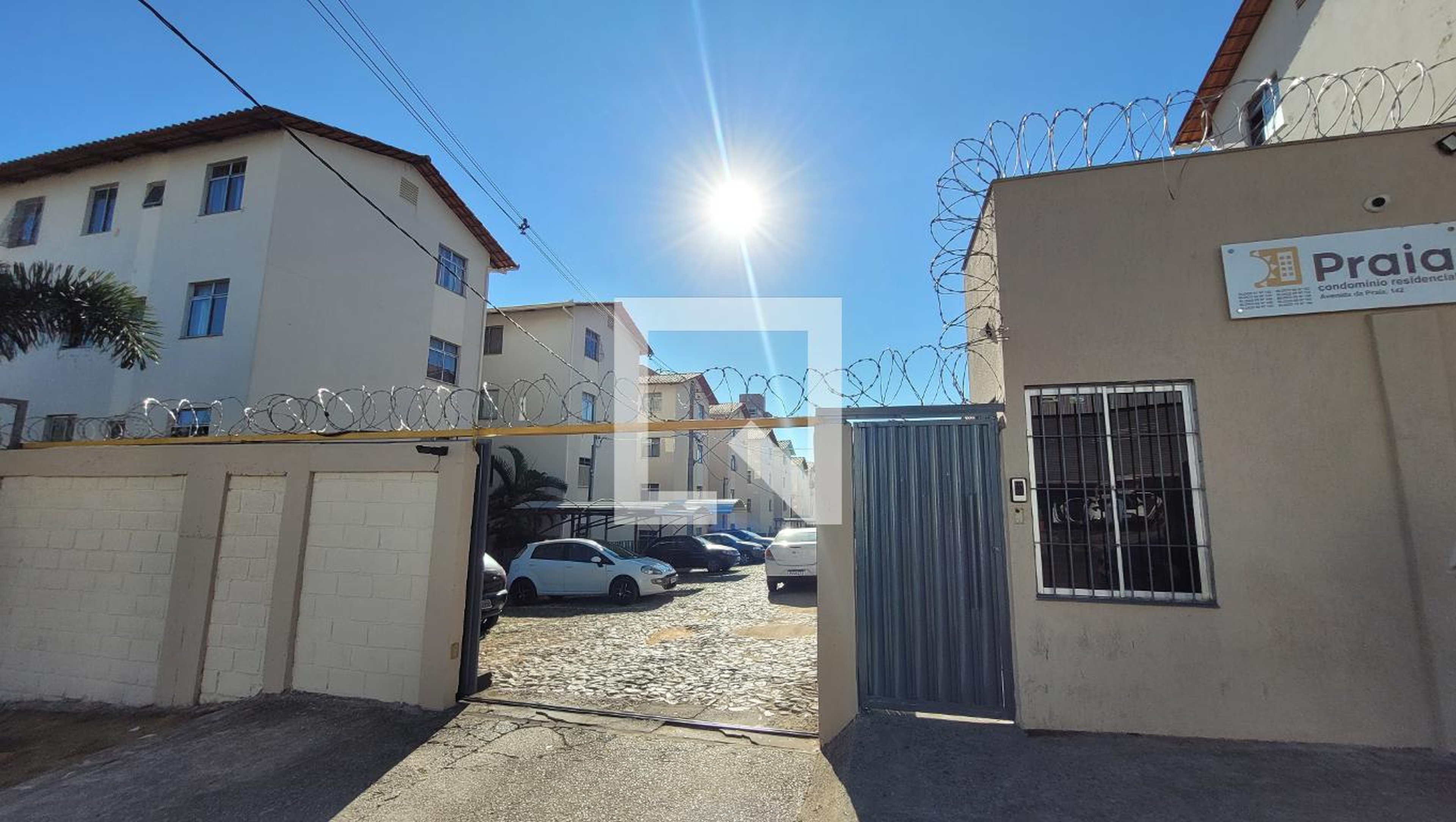 Fachada Condomínio em Rua Orlandina Alves Guimarães, 142