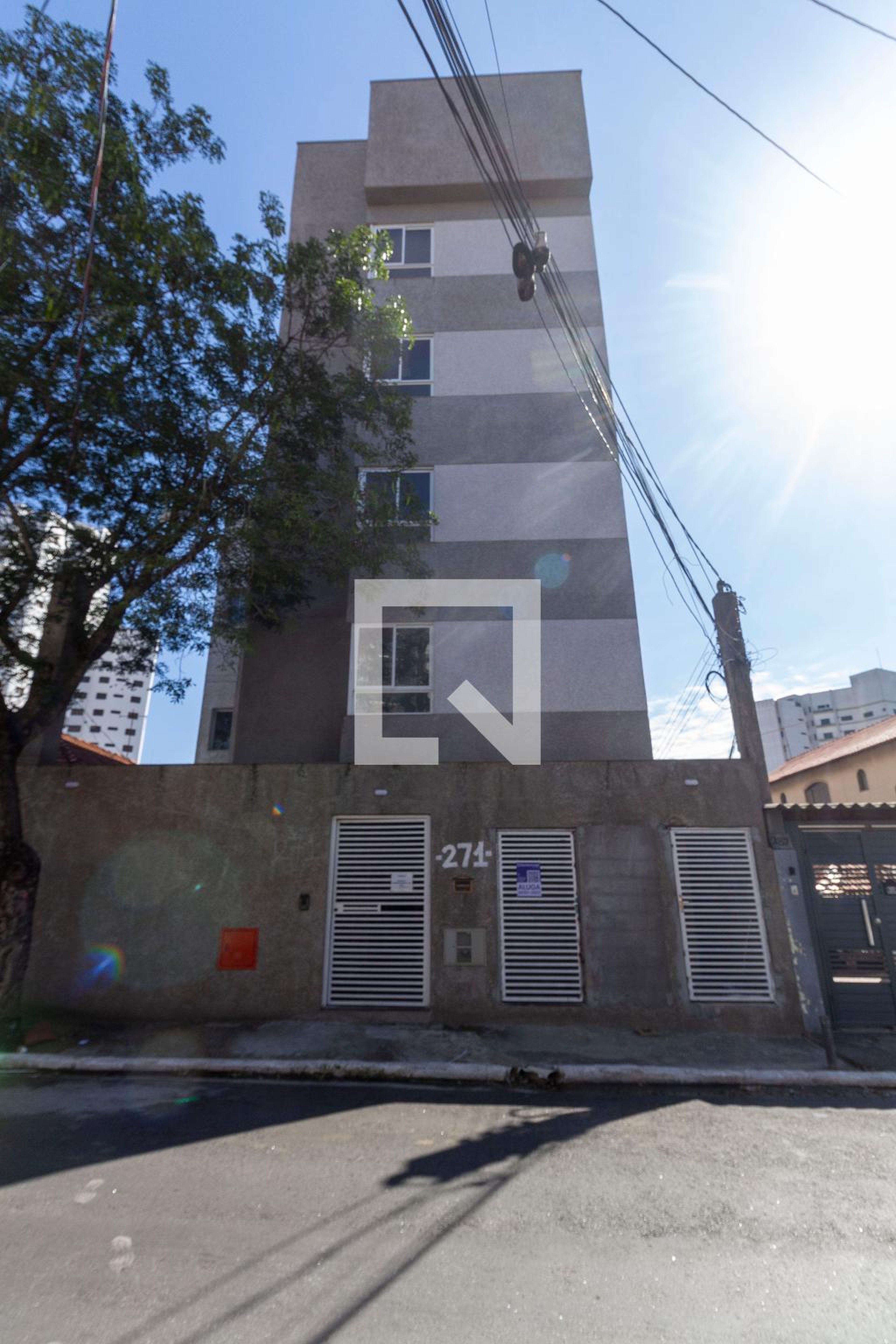 Fachada Condomínio em Rua Rainúnculos, 271