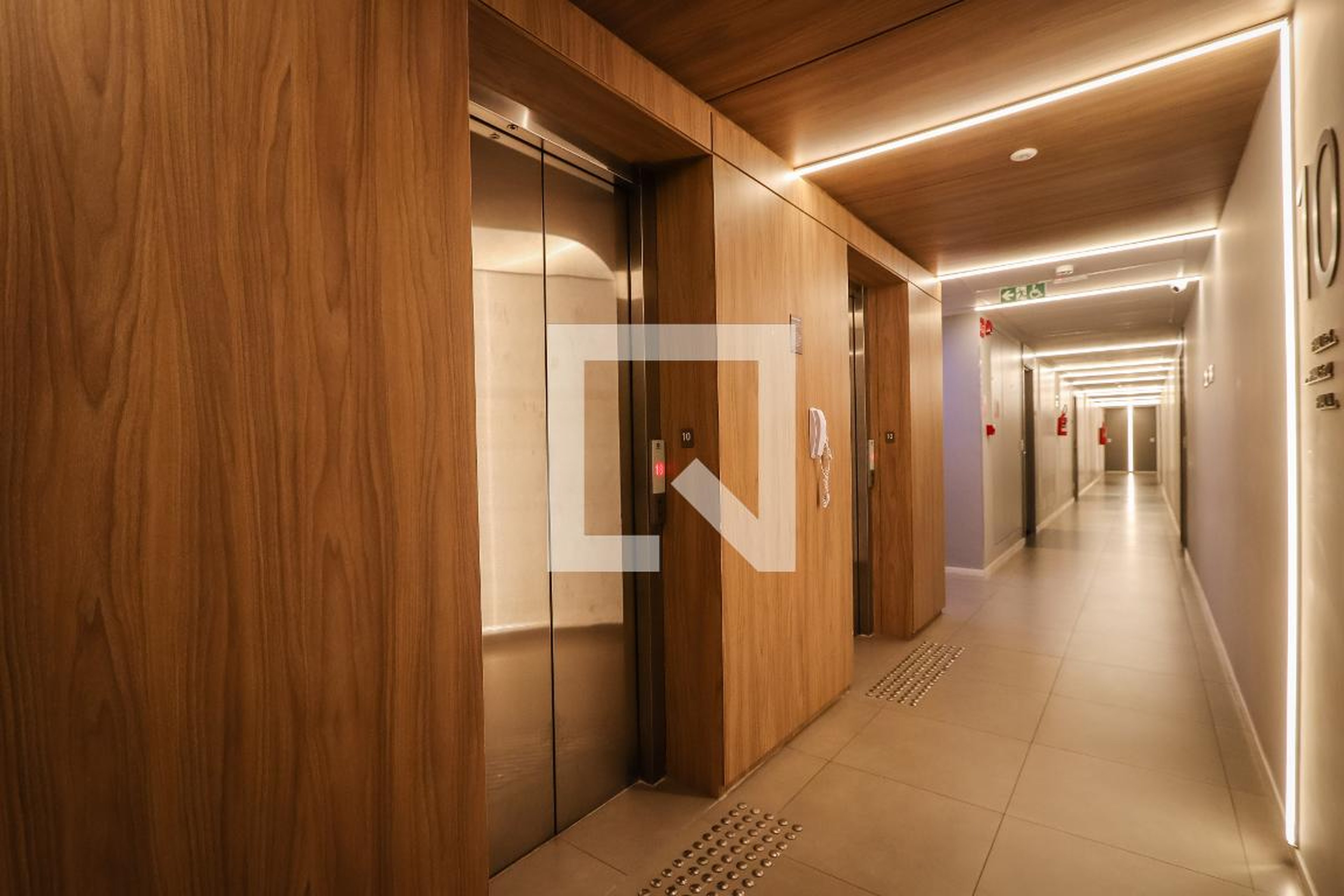 Hall Social - JML 747 por JFL Living