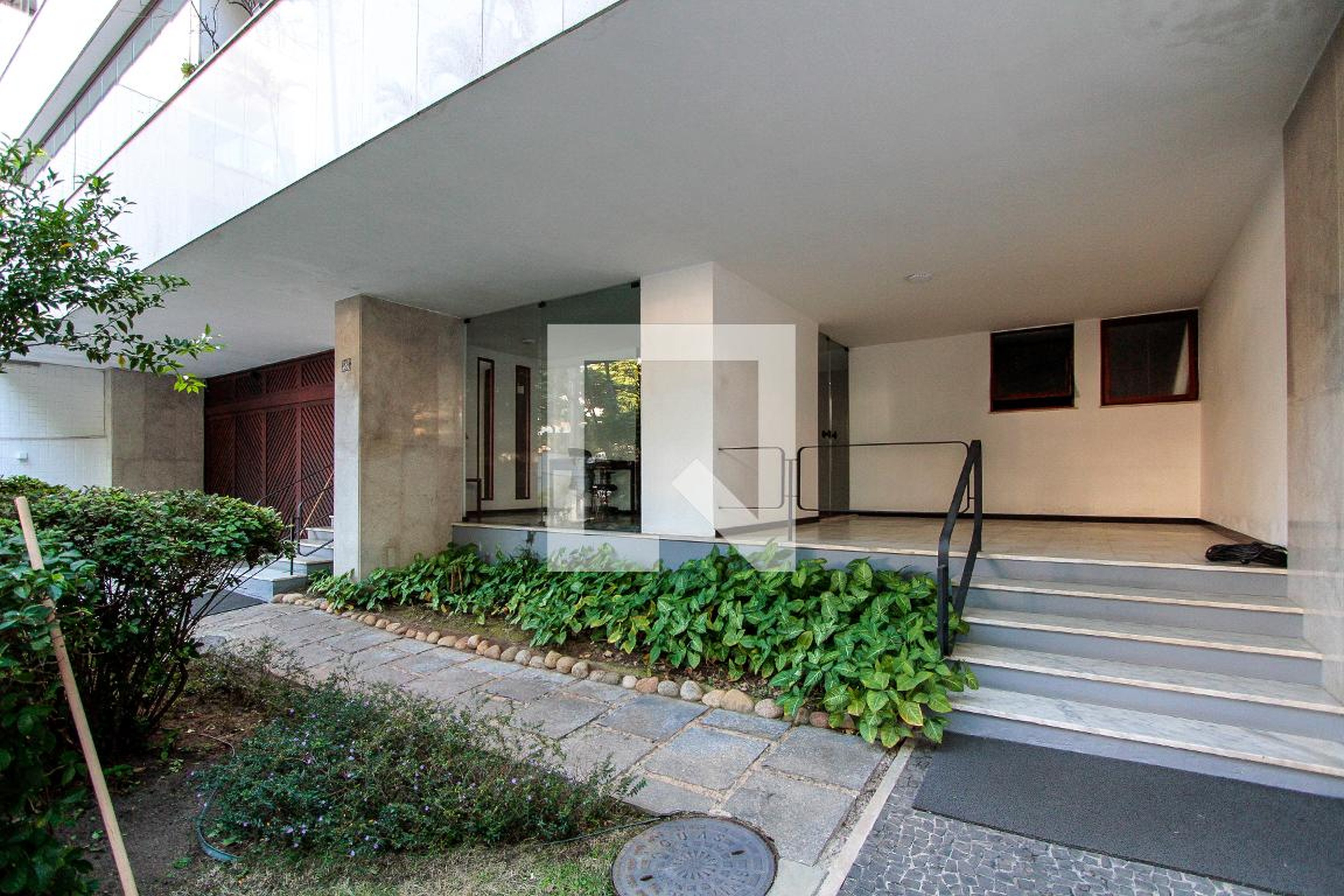 Entrada - Edifício Praia de Sagres