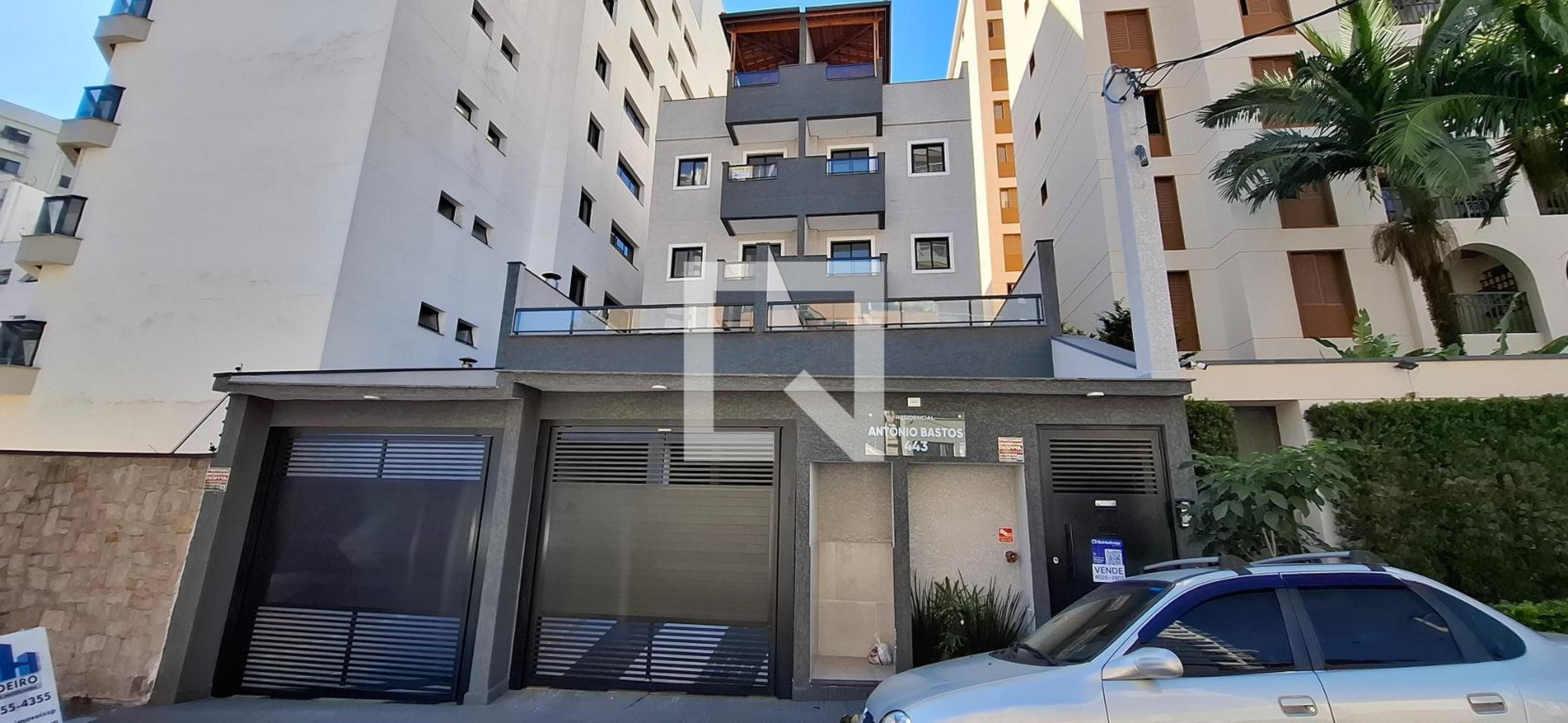 Fachada Condomínio em Rua Antônio Bastos, 443