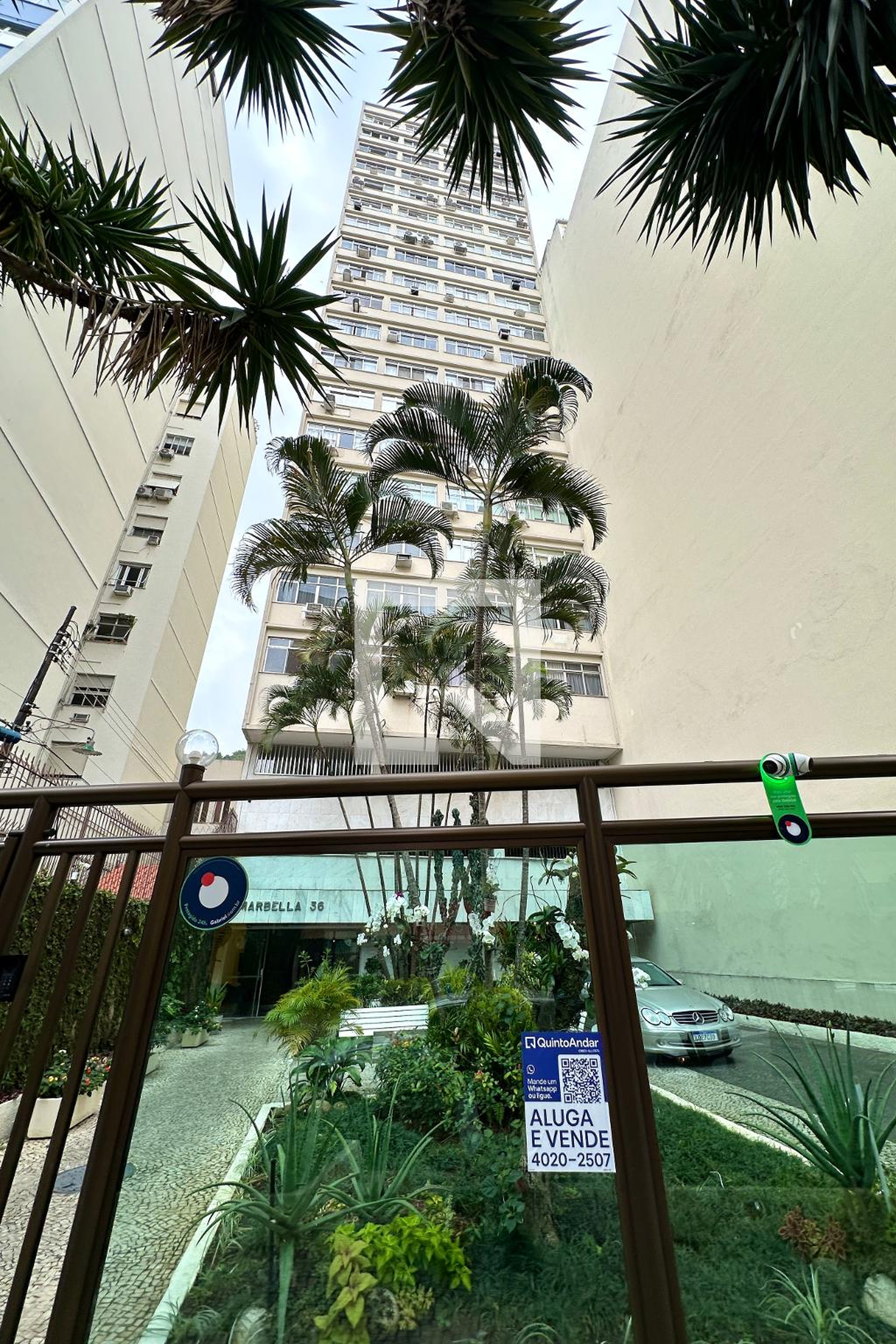 Fachada Condomínio em Rua Pompeu Loureiro, 36