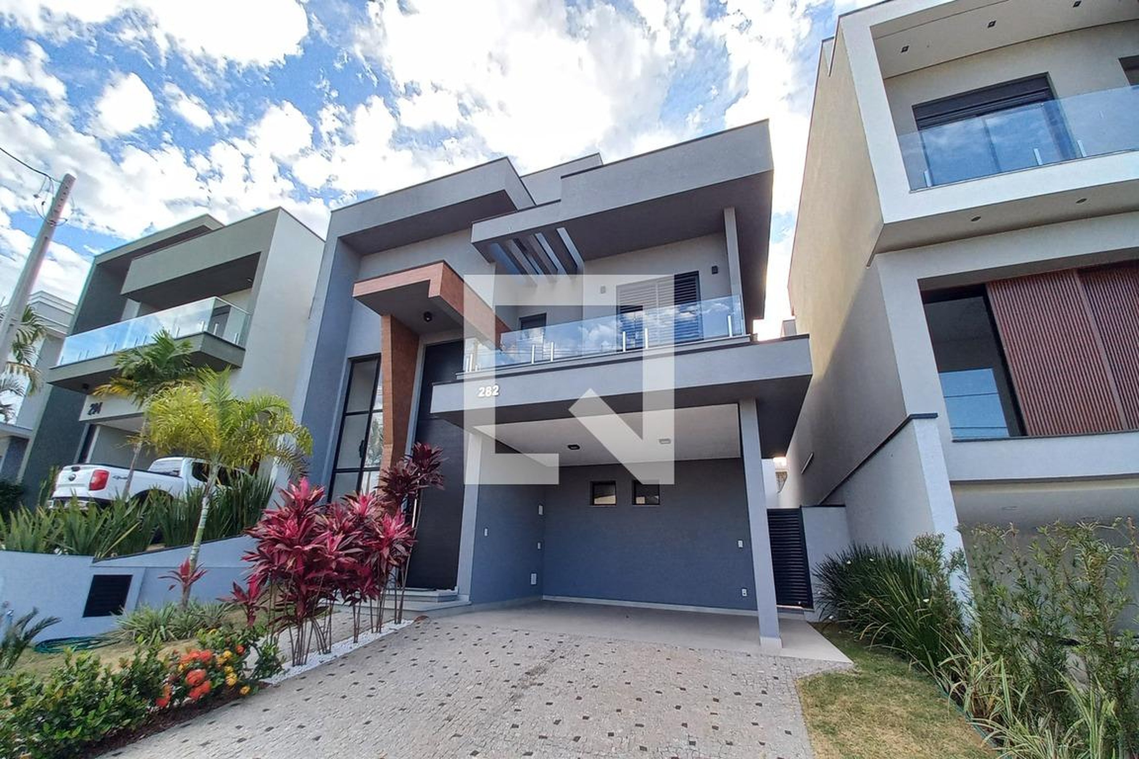 Fachada do Prédio Condomínio Glarus