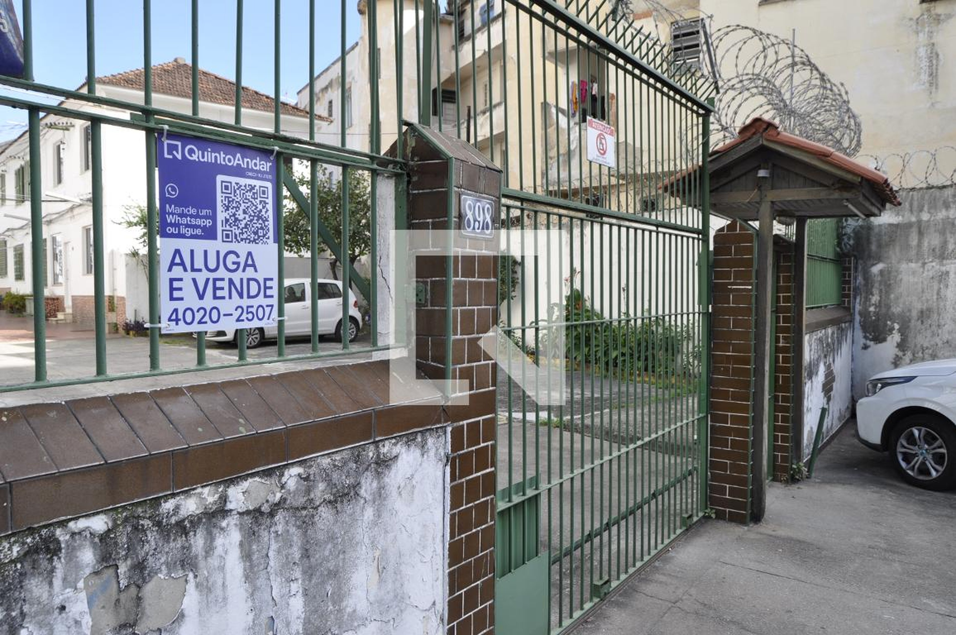 Fachada Condomínio em Rua Barão do Bom Retiro, 898