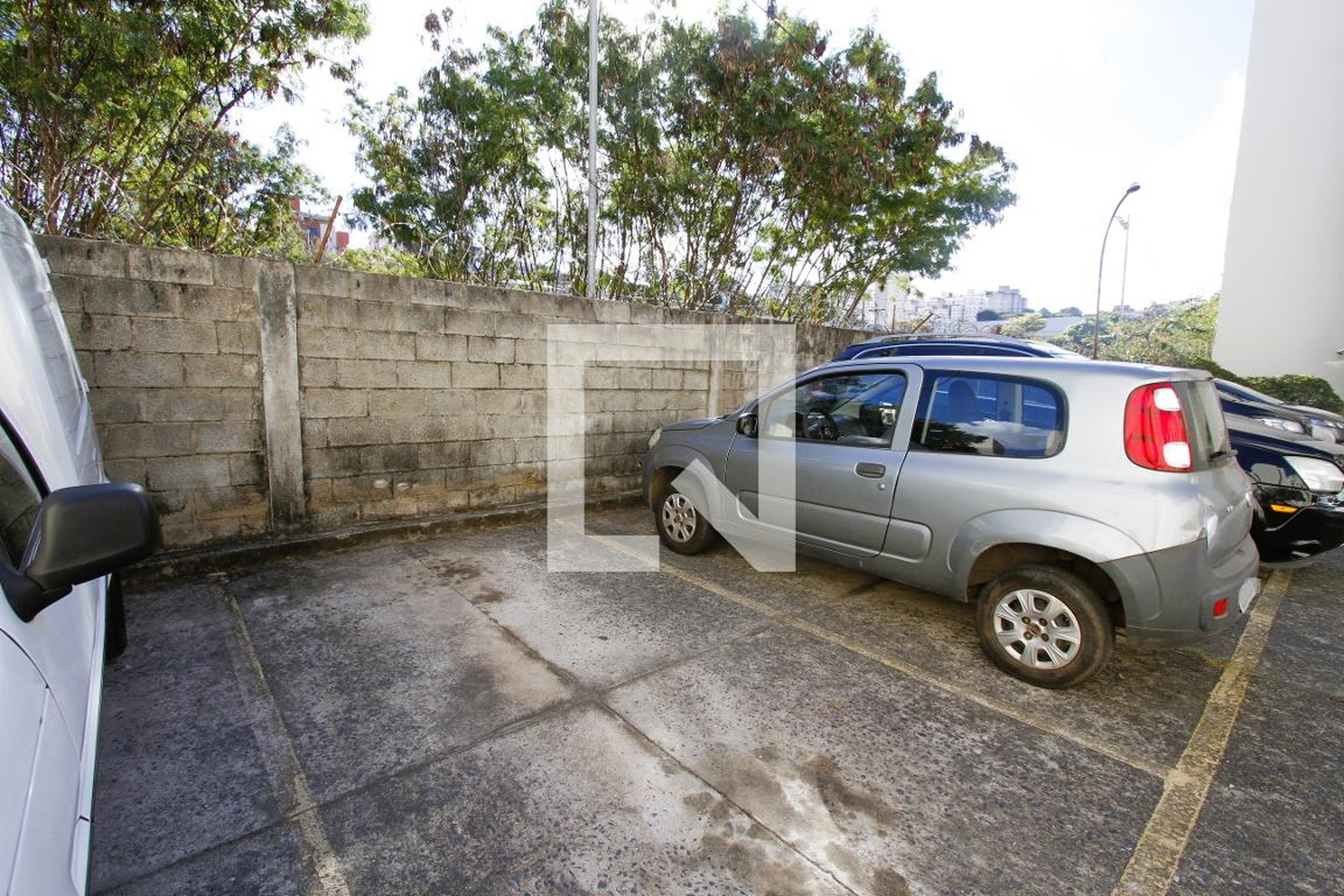 Estacionamento - Residencial Camargos