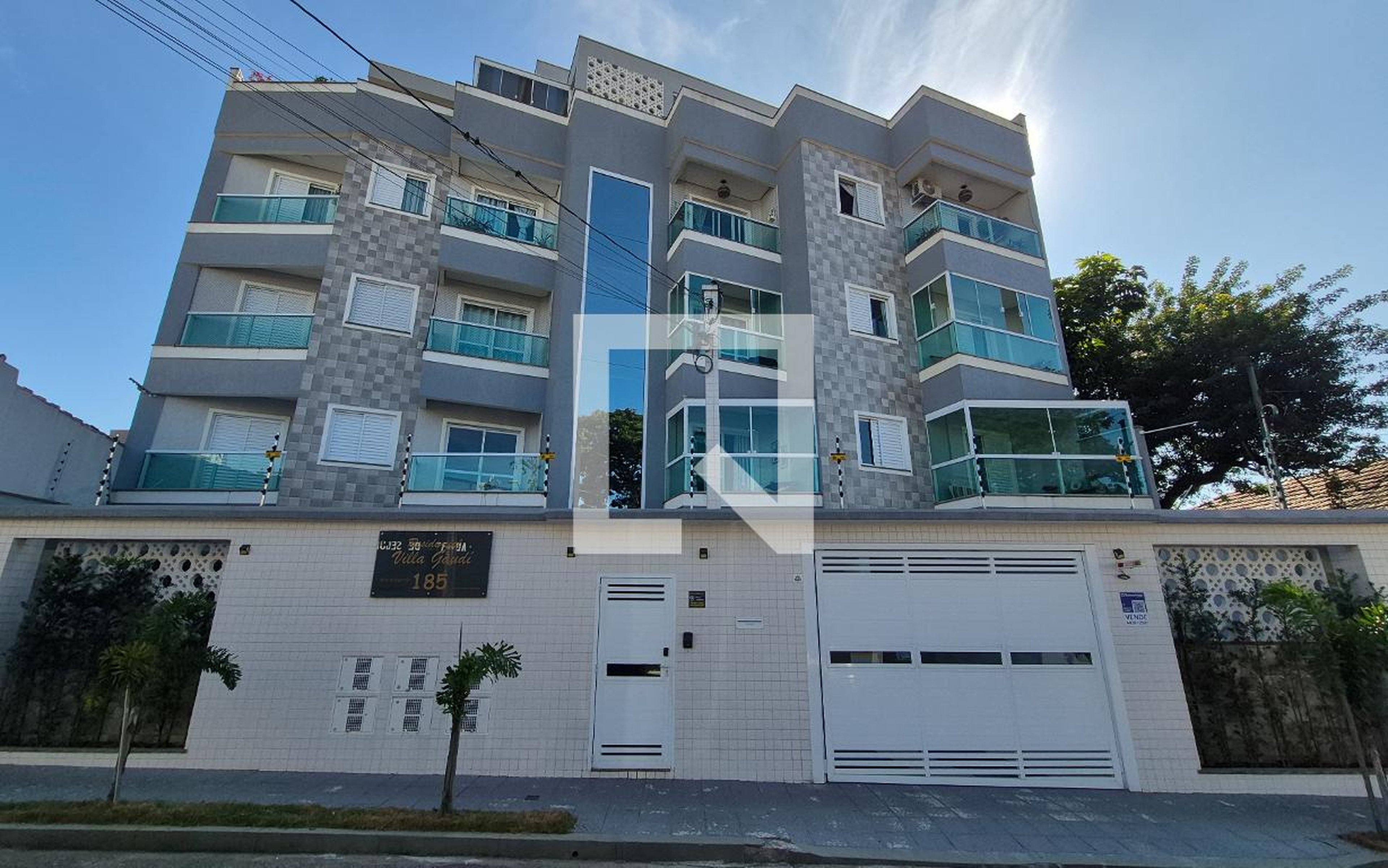 Fachada Condomínio em Rua Margarida, 185
