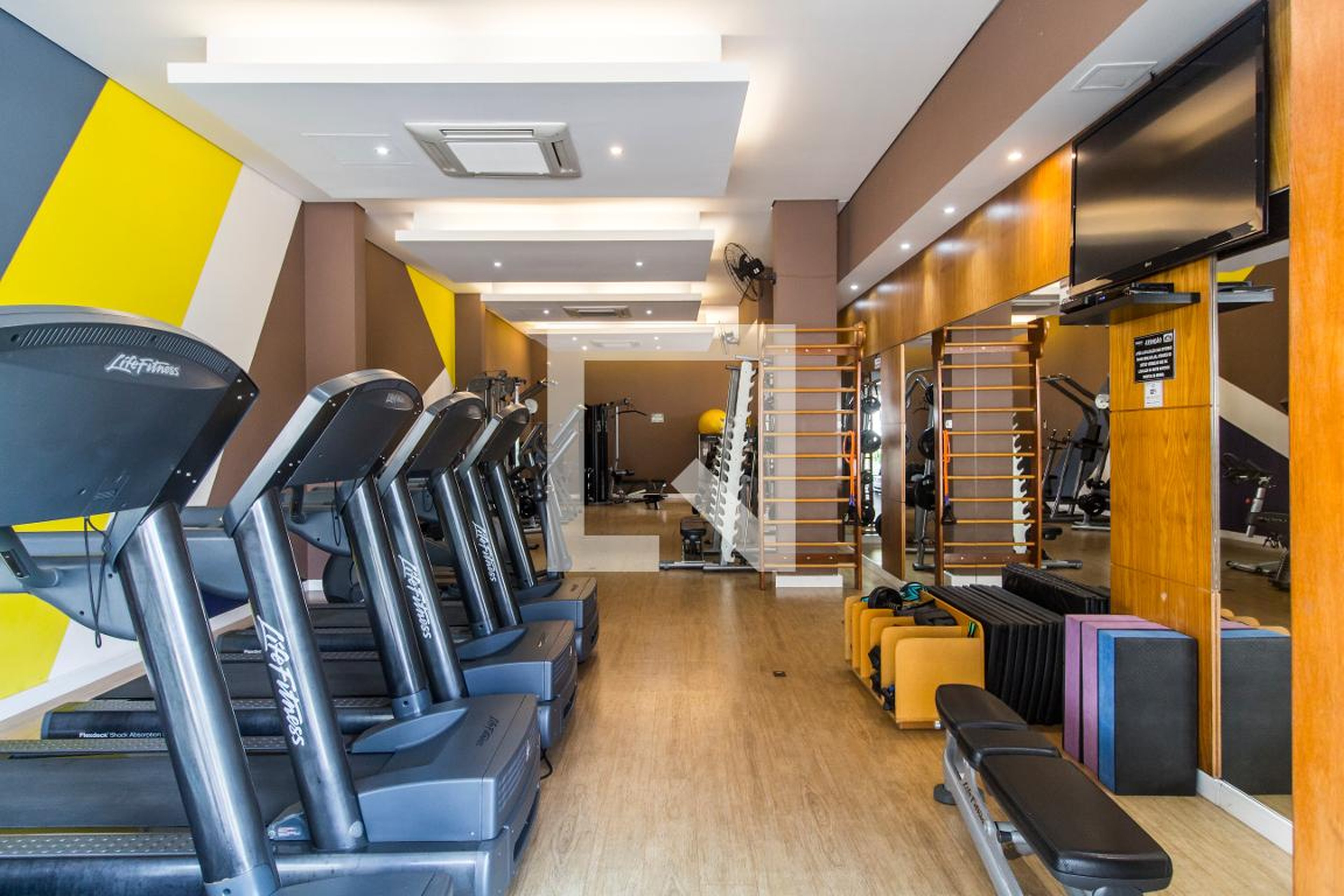 Academia - Madison Park