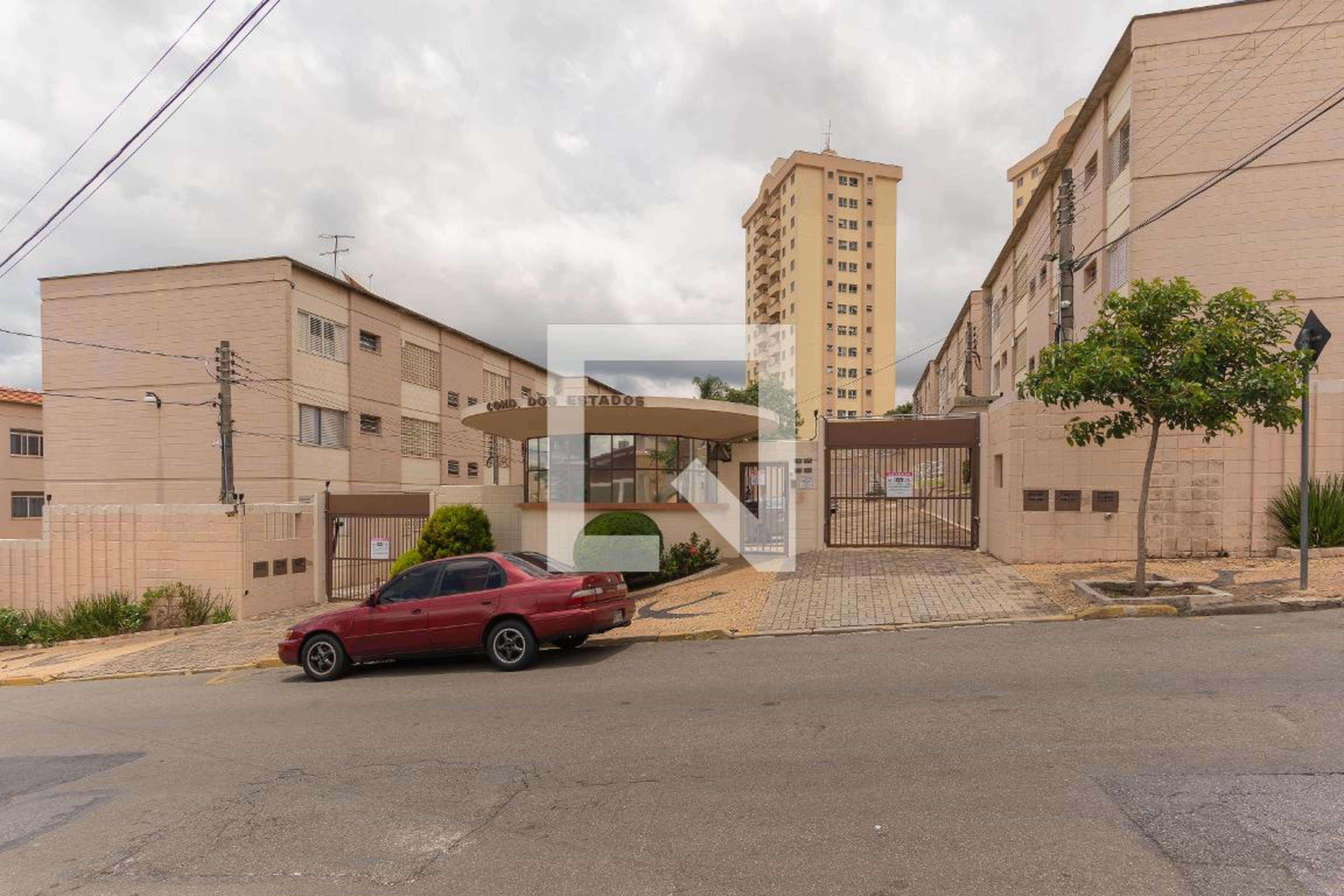 Fachada do Prédio Condomínio em Rua Rio Grande do Sul, 714