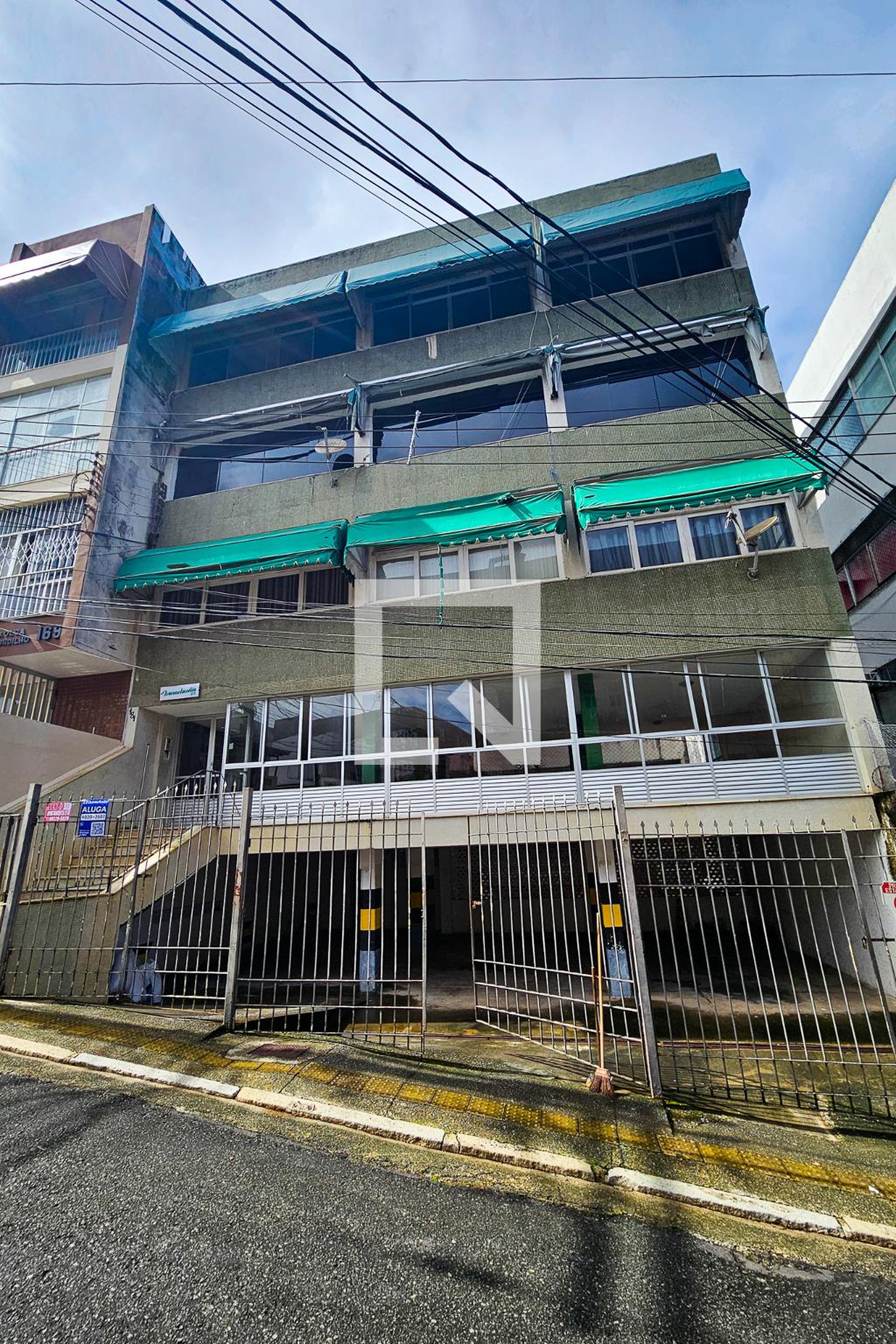 Fachada Condomínio em Rua Marujos do Brasil, 181