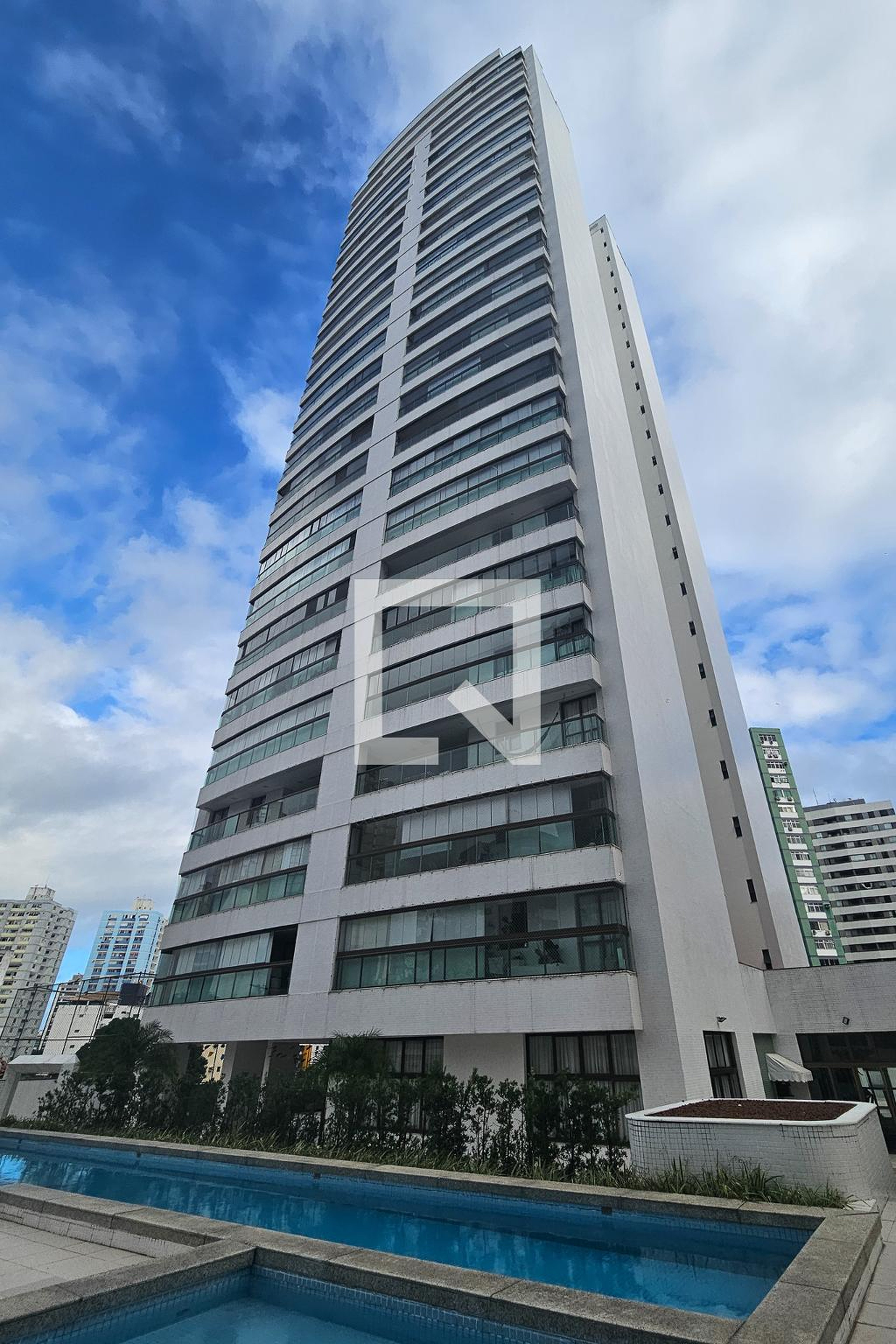 Fachada Condomínio Essencial Flex House