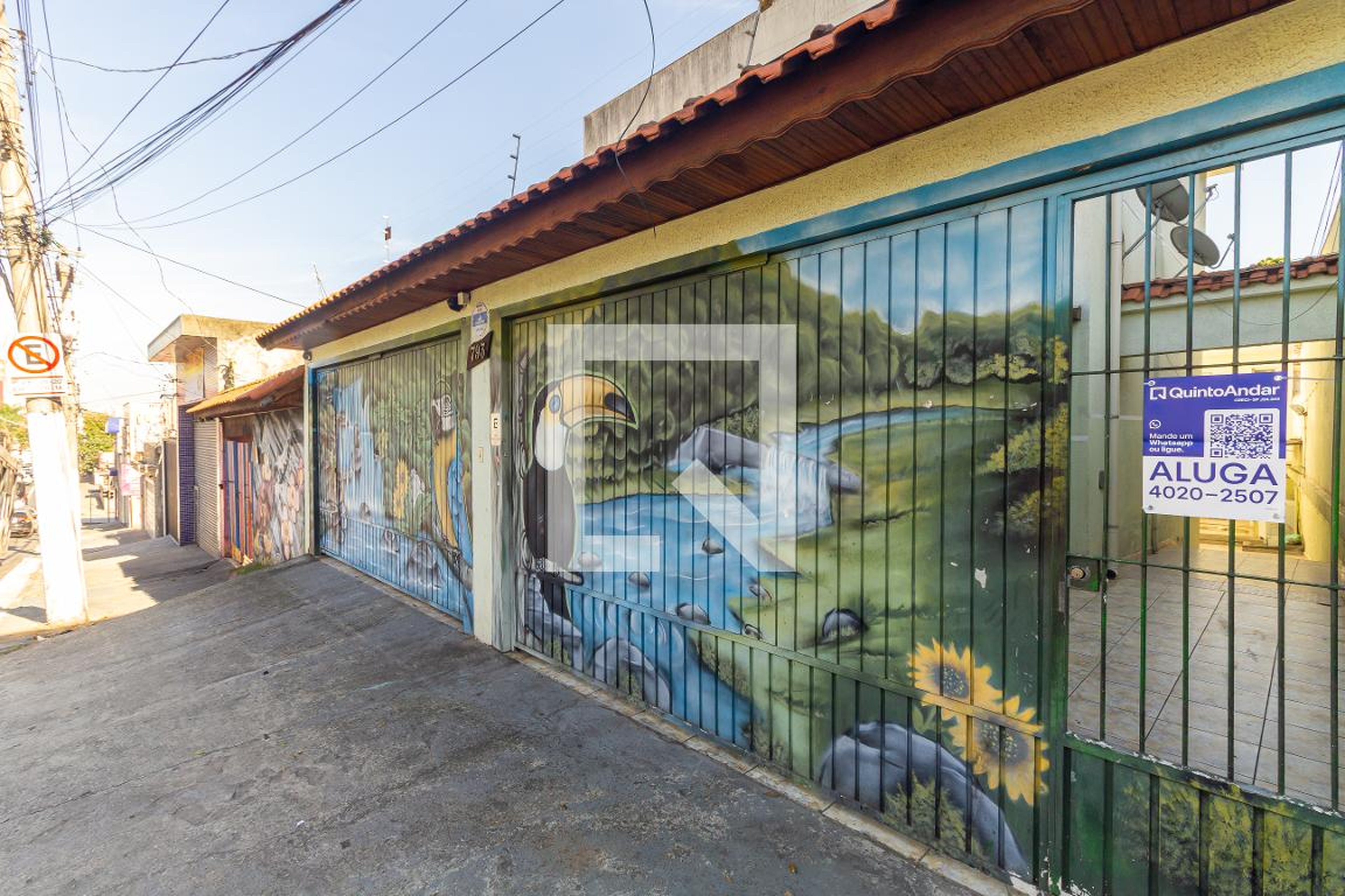 Fachada Condomínio em Rua Rodovalho Junior, 793