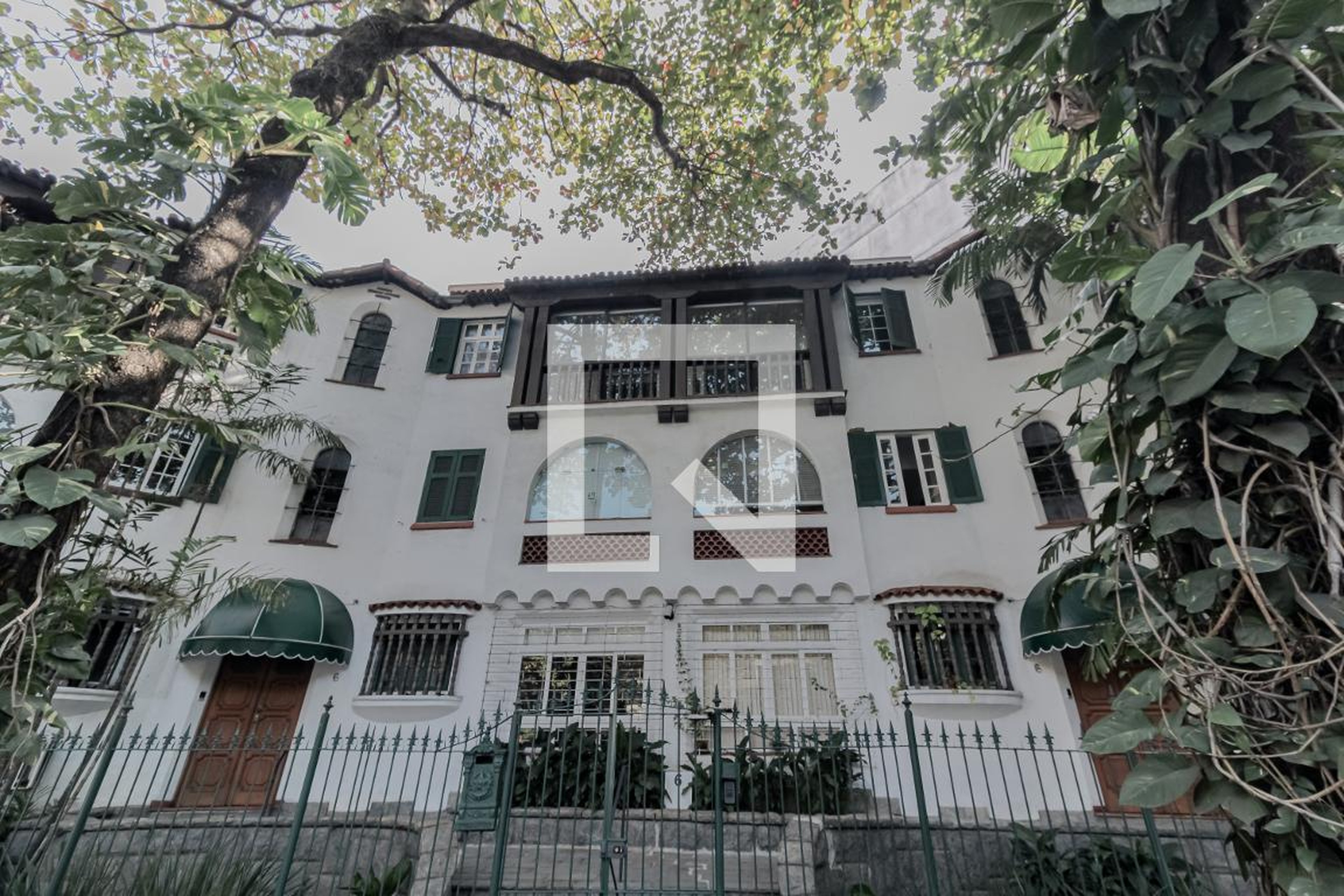 Fachada do Prédio Condomínio em Praça Almirante Belfort Vieira, 6