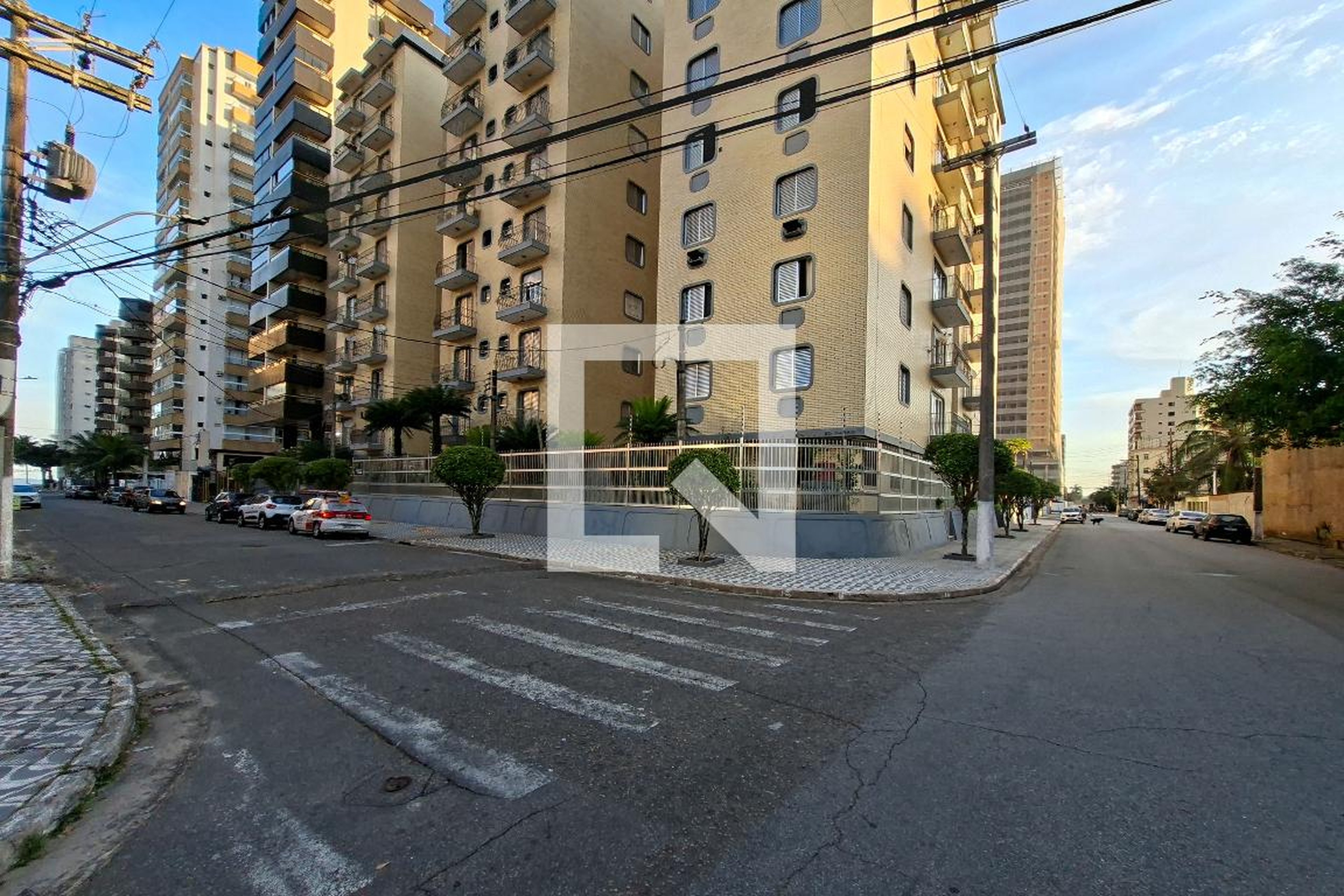 Fachada do Prédio Condomínio Carino