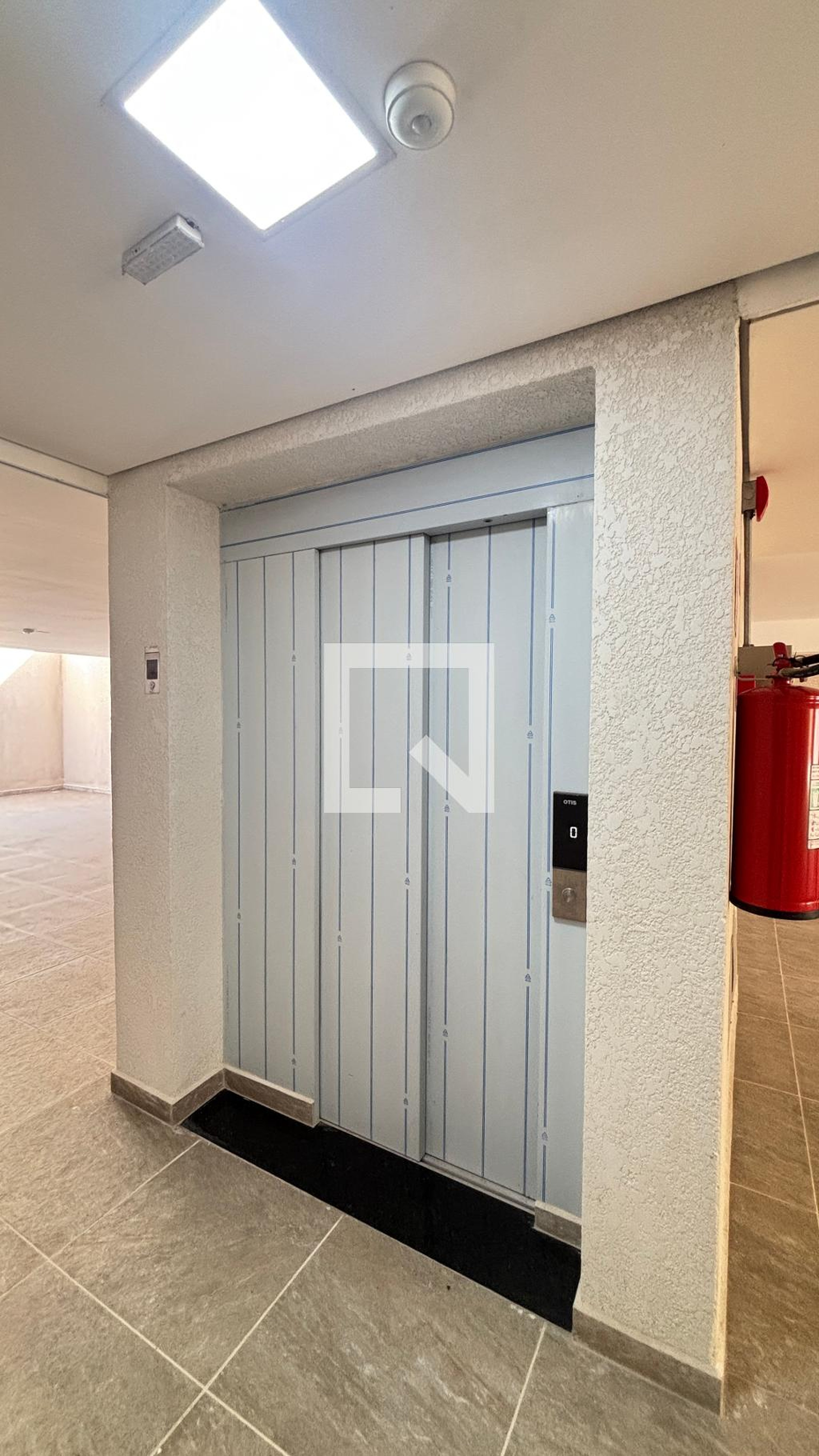 Elevador - Edifício Atabasca