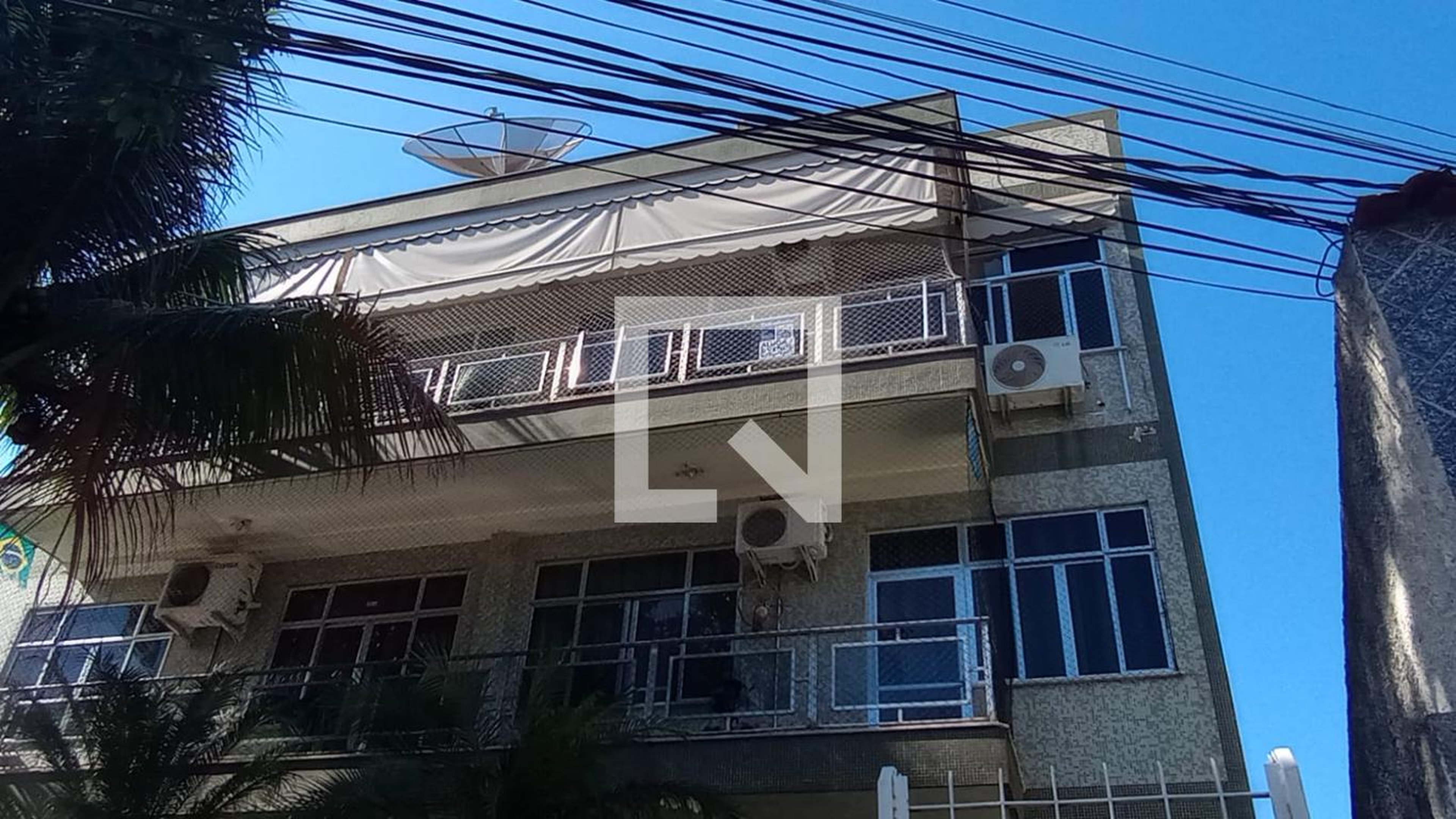 Fachada Condomínio em Rua Belo Vale, 449