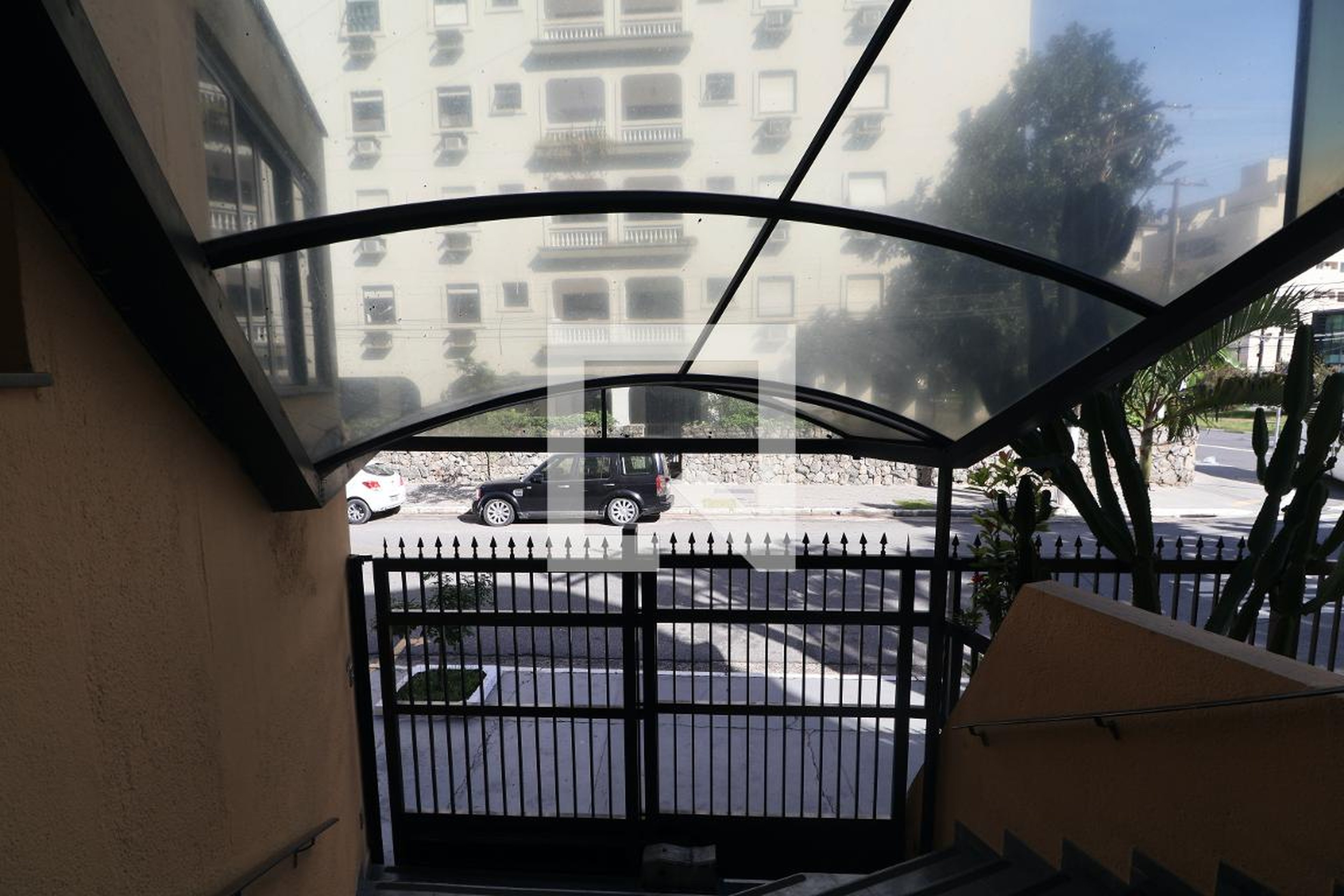 Fachada Condomínio em Rua Benedito Cardoso Adriano Filho, 100