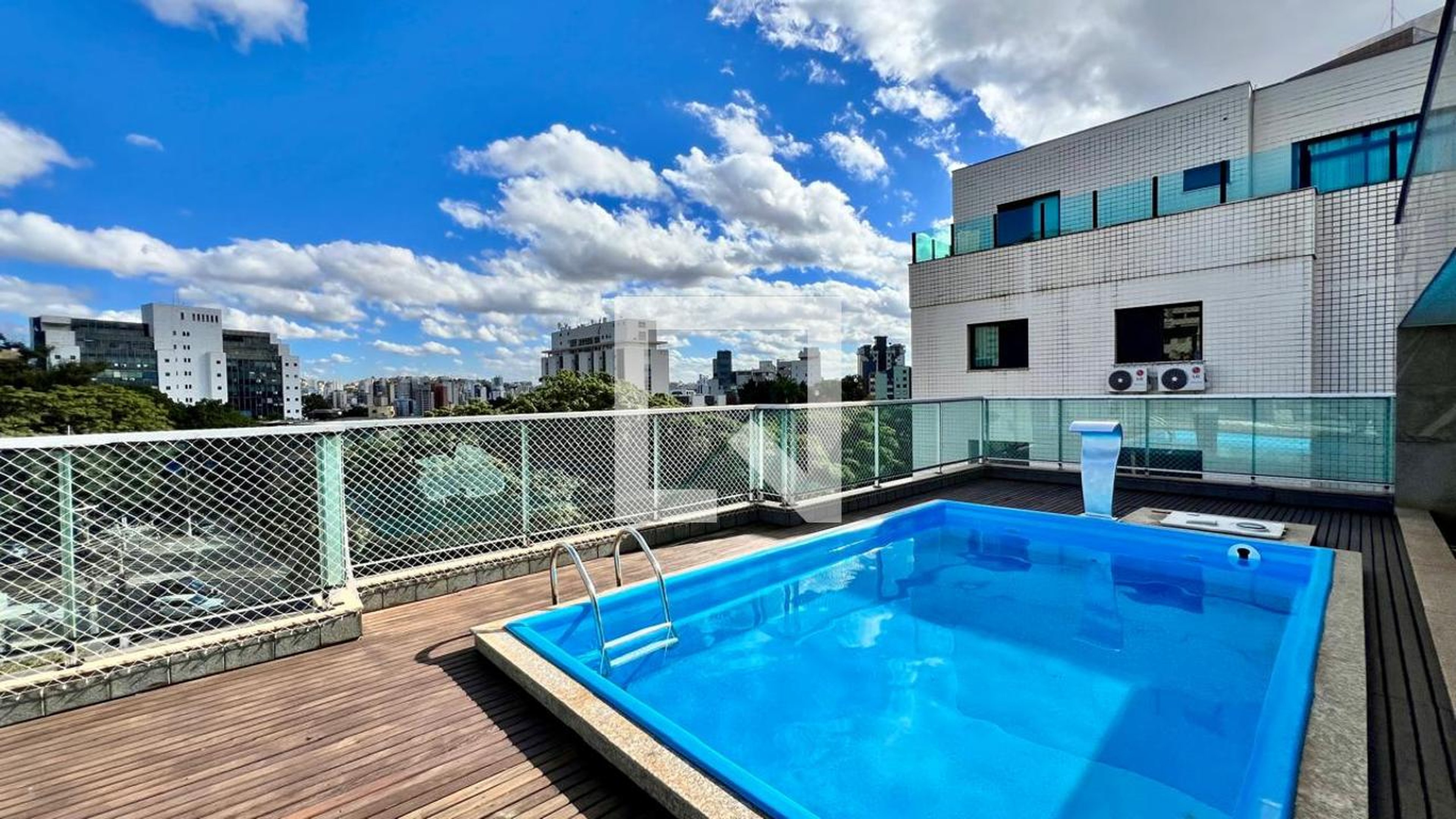 Piscina - Edifício Miguel Perrela