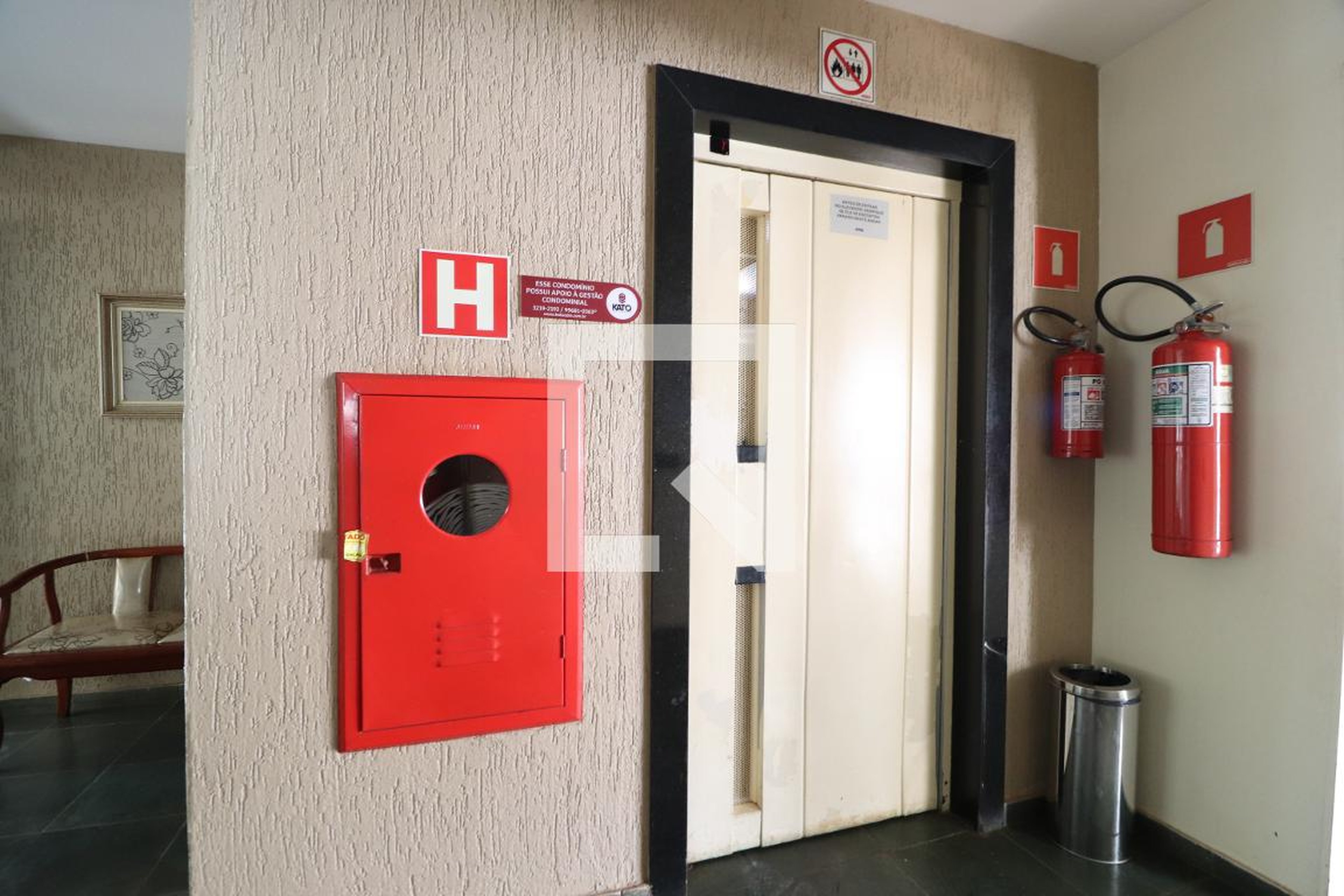 Elevador - Edifício Renno