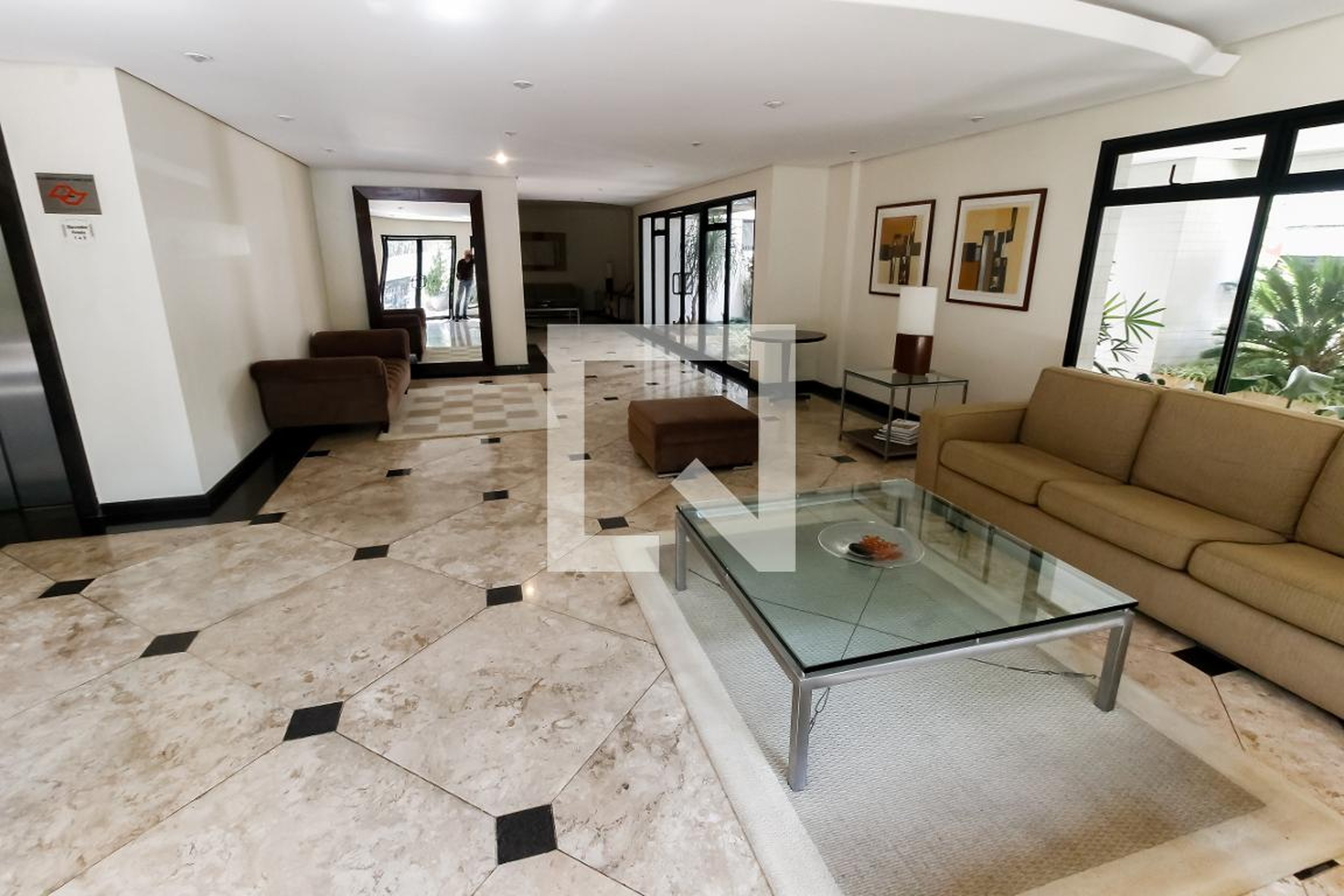 Hall de entrada - Parc Royal