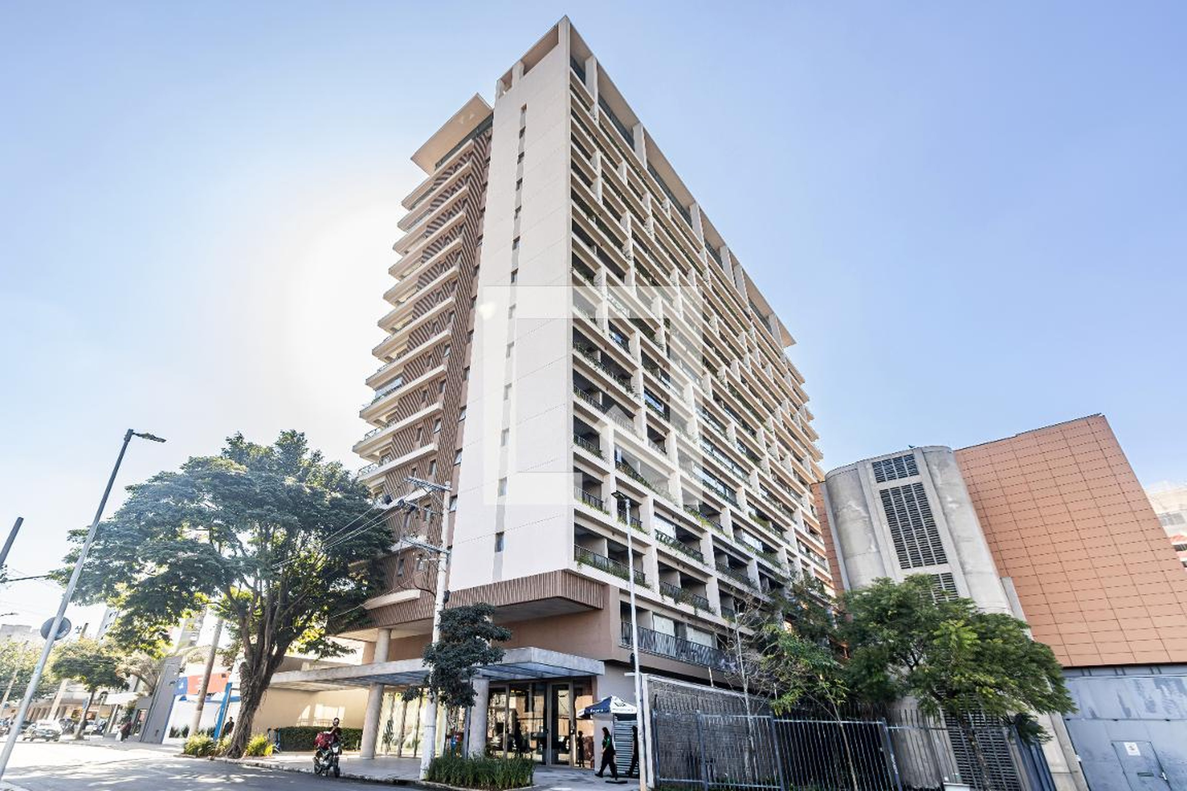 Fachada Condomínio em Alameda dos Arapanés, 815