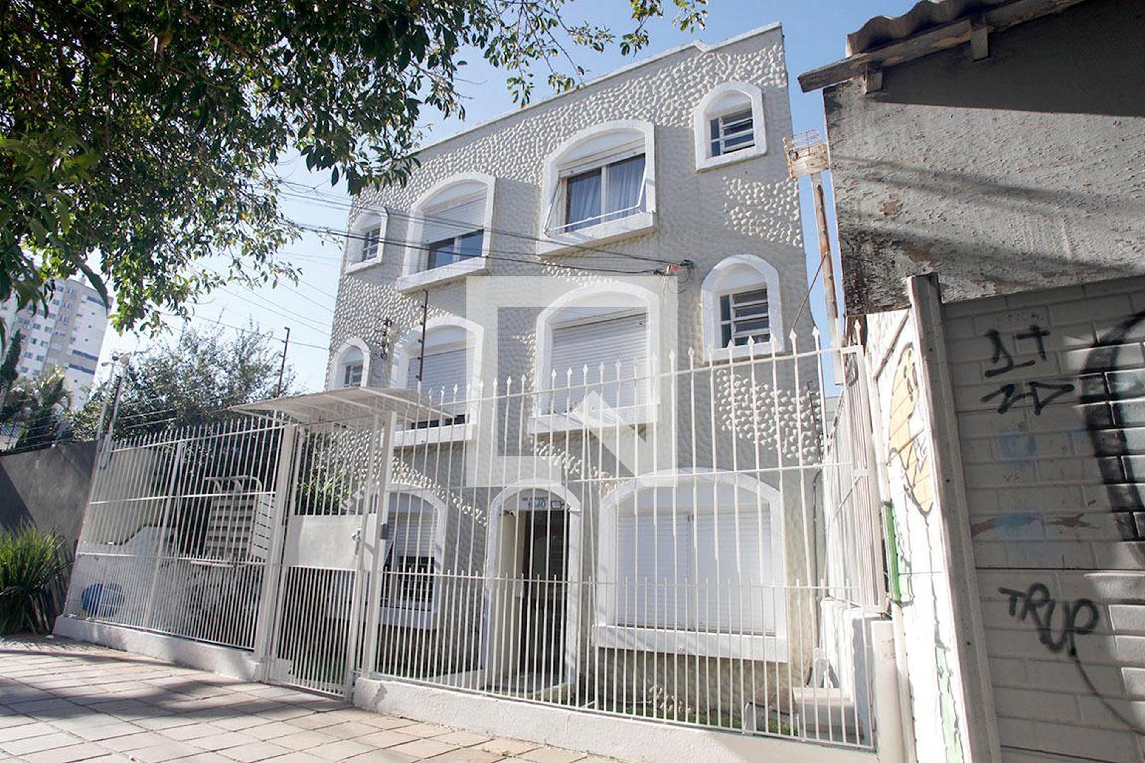 Fachada Edifício Branco