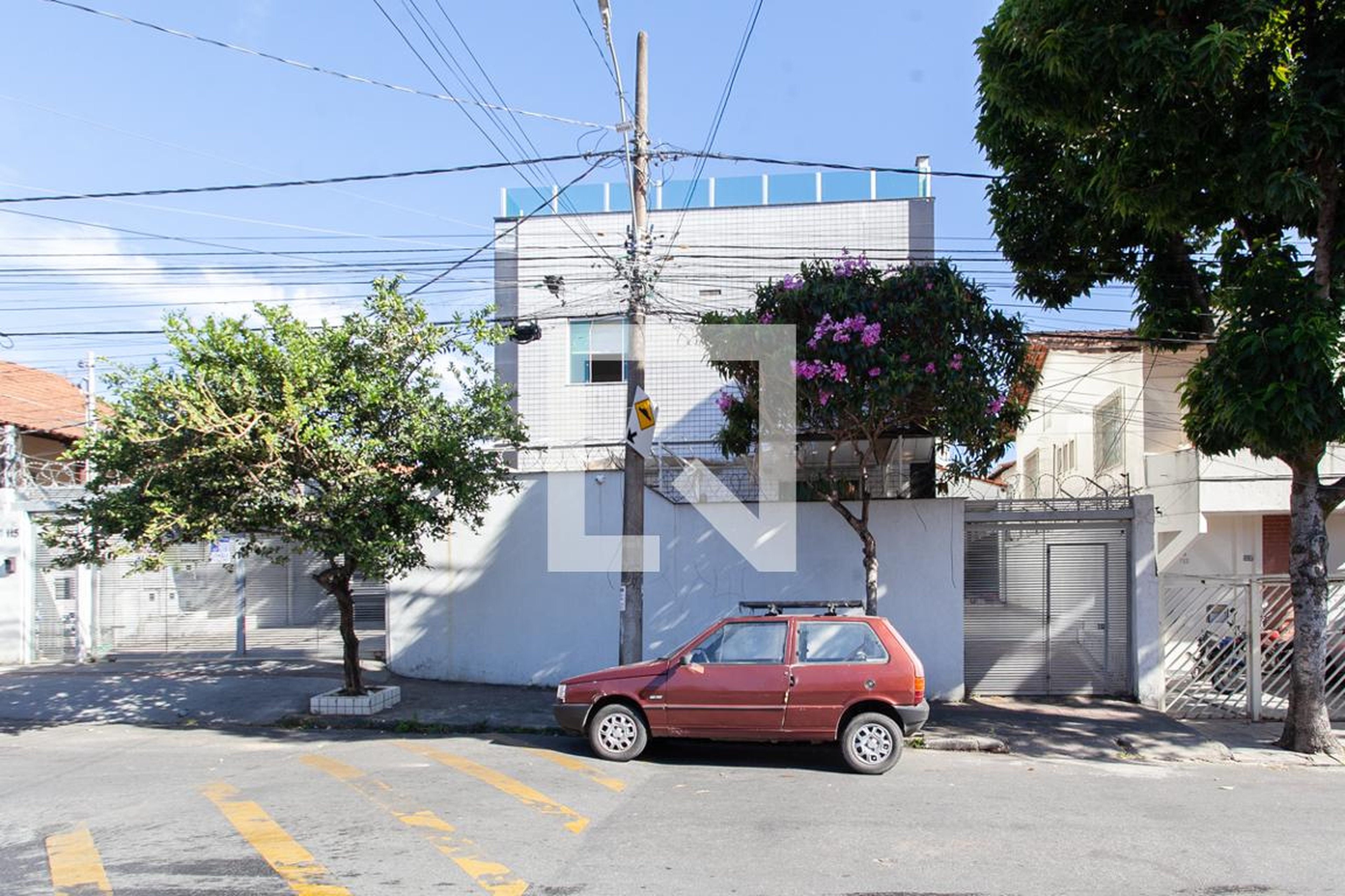 Fachada Condomínio em Rua Capitão Leonidio Soares, 115